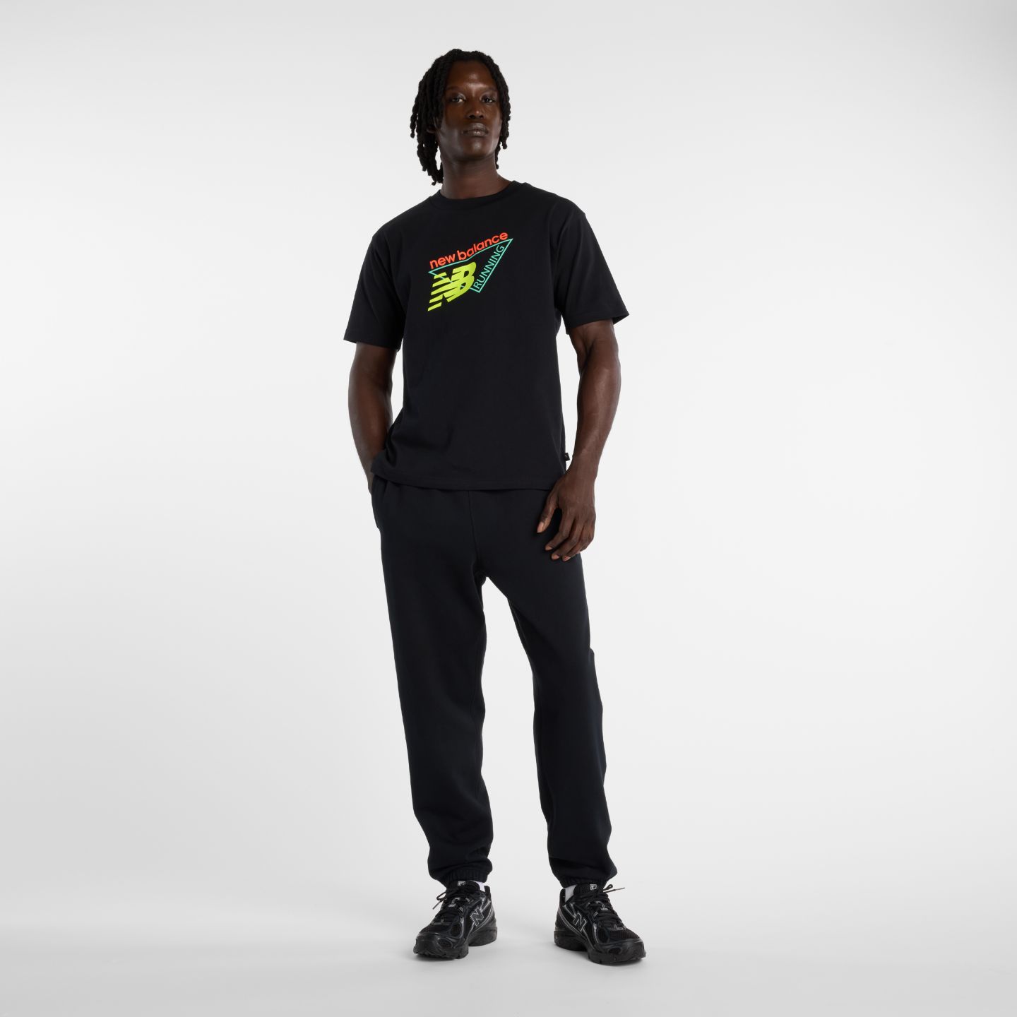 Мужская футболка New Balance Classic Tri-Logo, цвет: Чёрный — фото 2