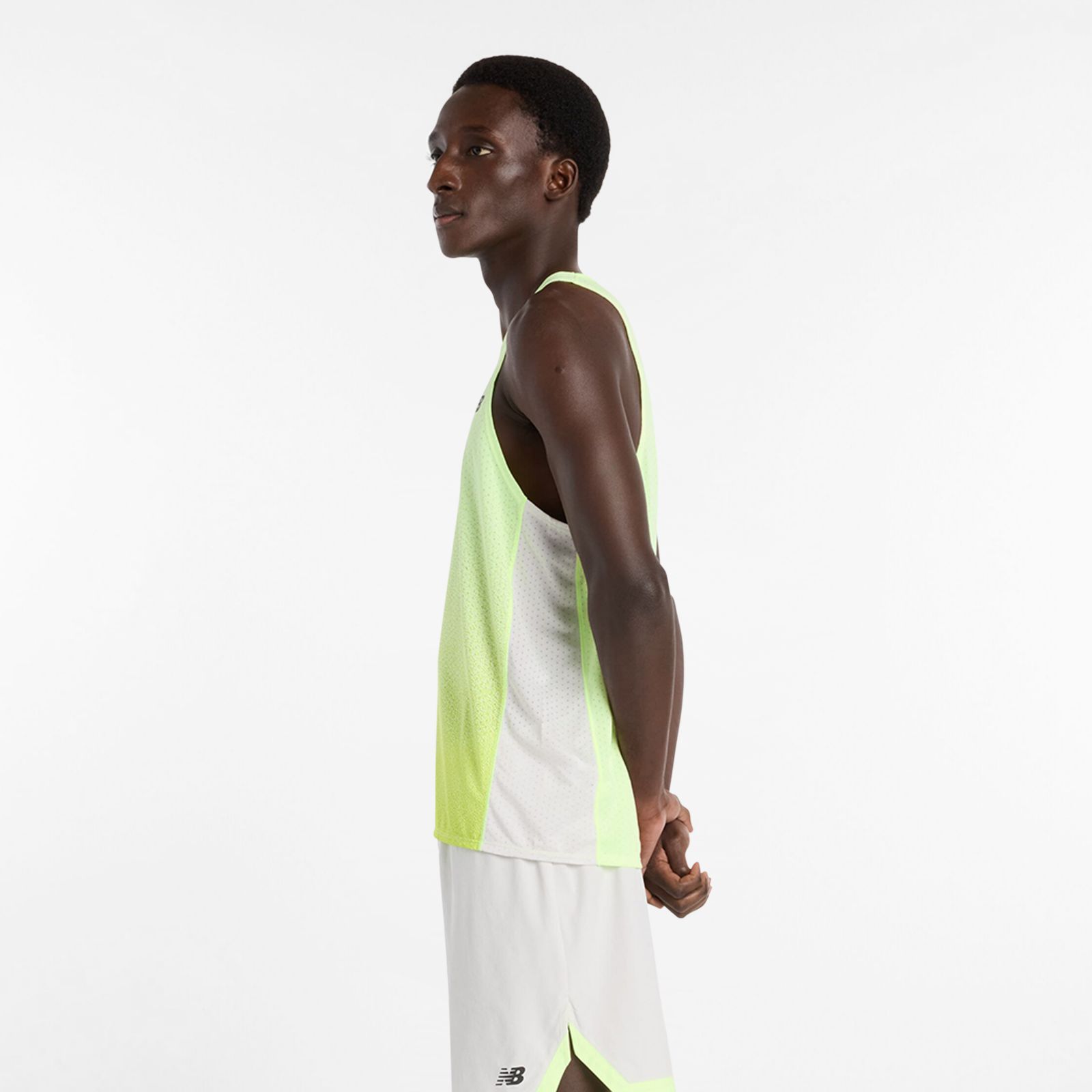 Мужские футболки New Balance Viz-Tech Run Singlet — фото 5