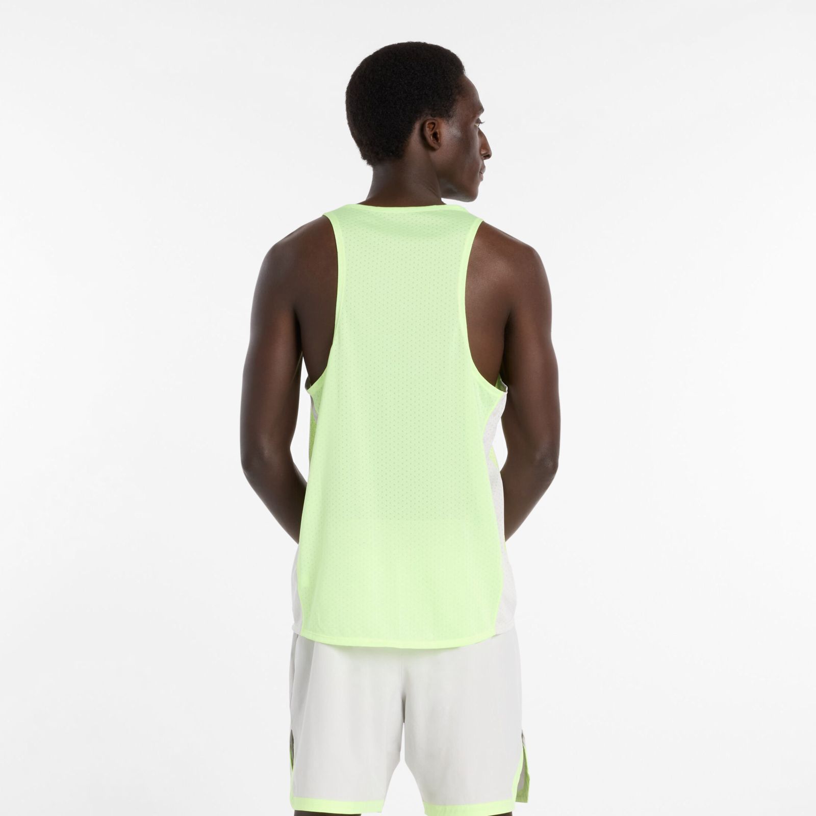 Мужские футболки New Balance Viz-Tech Run Singlet — фото 4