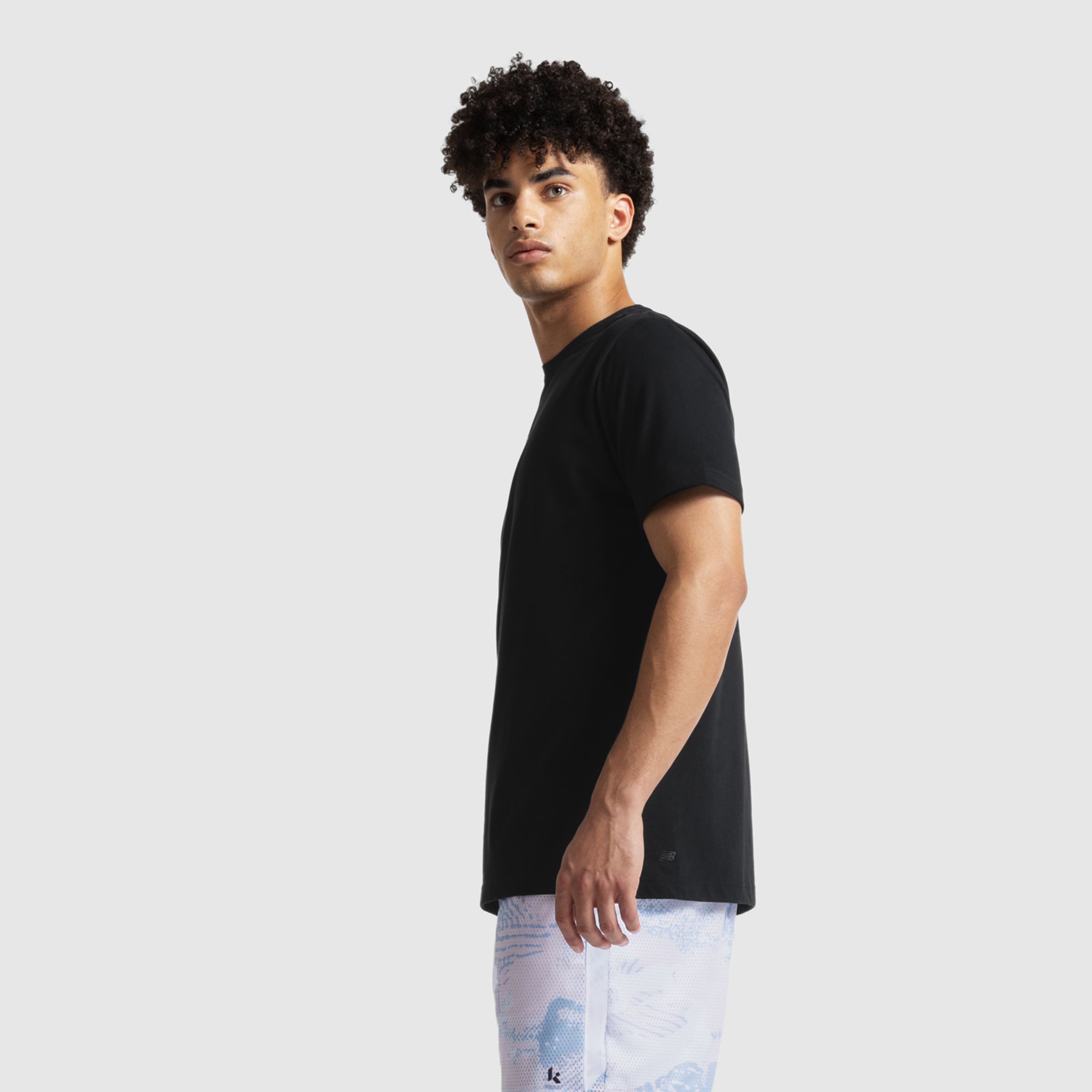 Klutch X NBバーサタイルグラフィックTシャツ