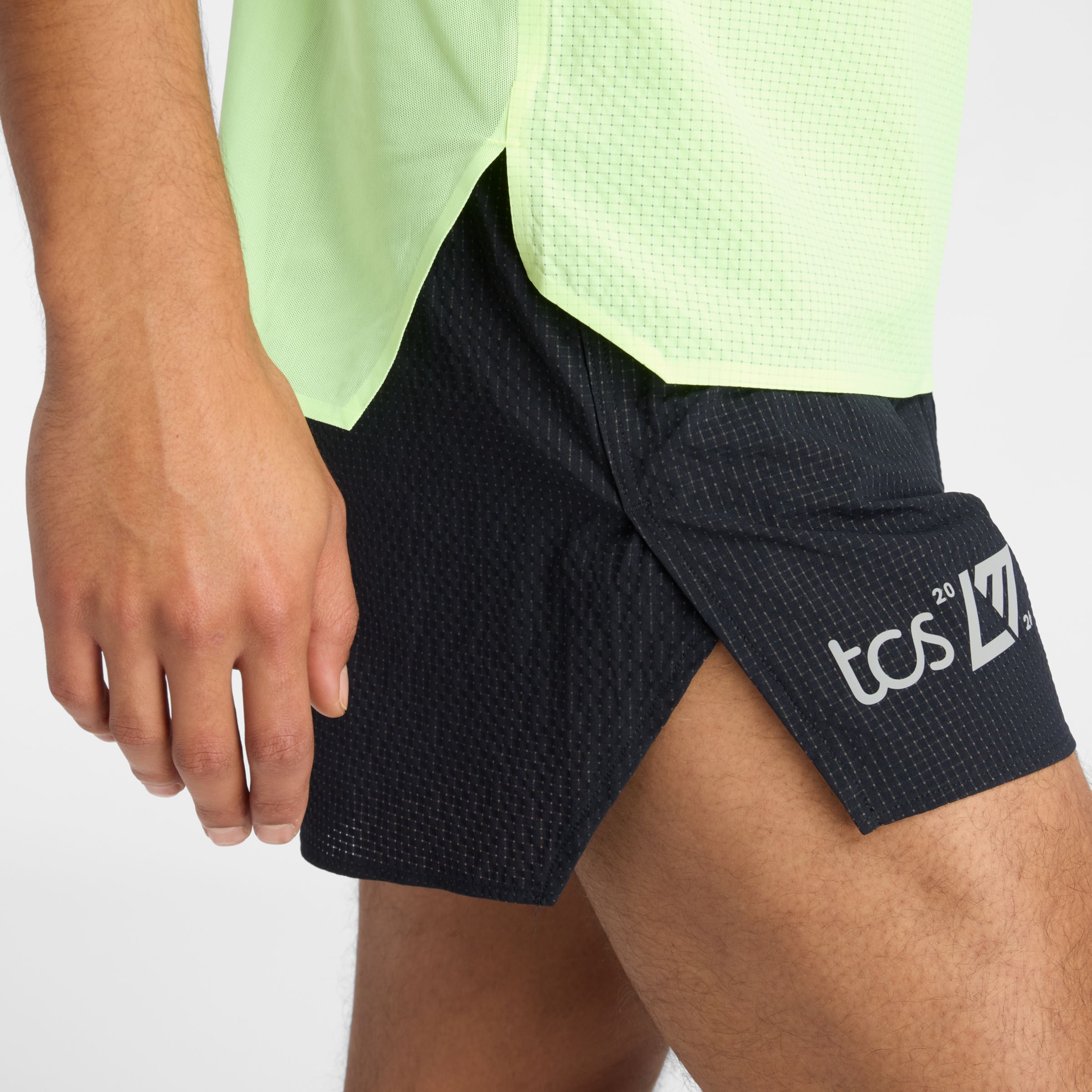 London Edition Race Day Ultra Light Singlet