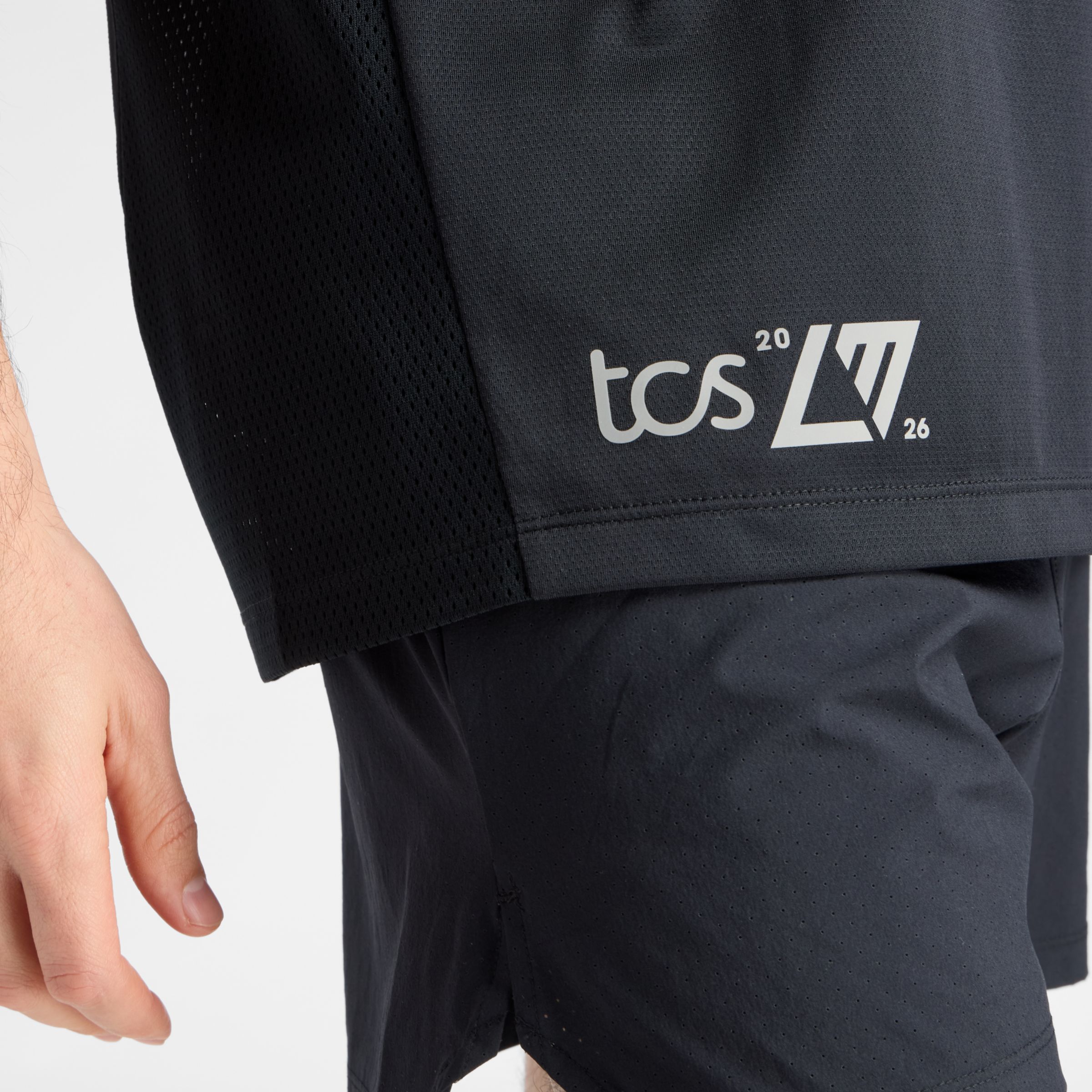 London Edition Fast Days Graphic Tank