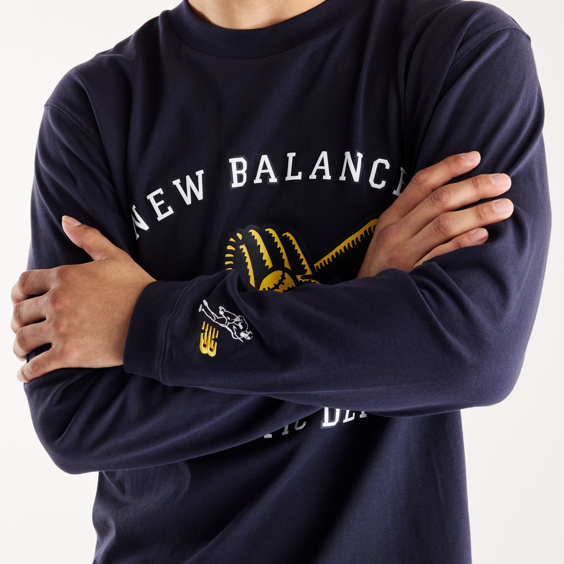 Shohei Long Sleeve Mitt & Bat T-Shirt