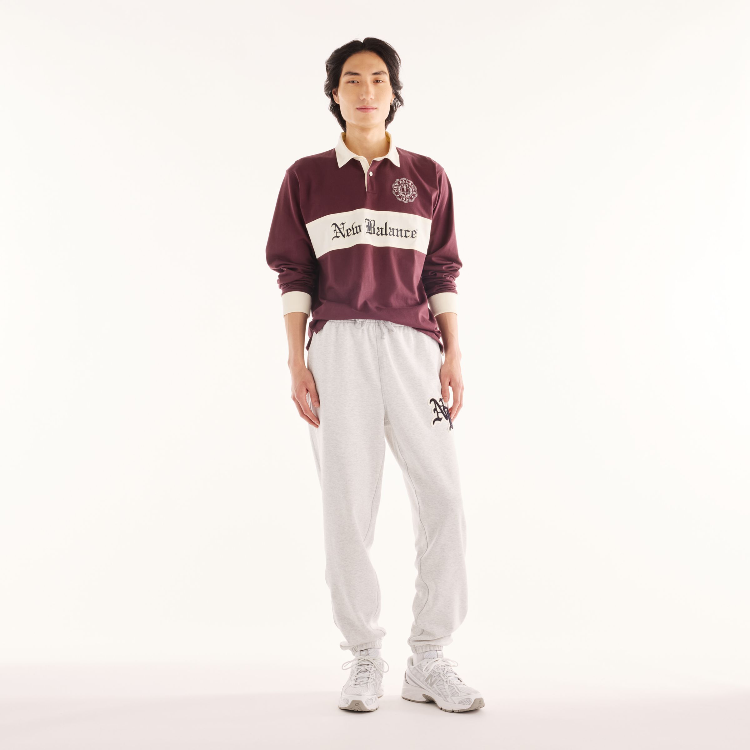 Justin is wearing size M and is 6'11"/186cm. Chest: 34"/86cm, Waist: 29"/74cm, Hips: 35"/89cm