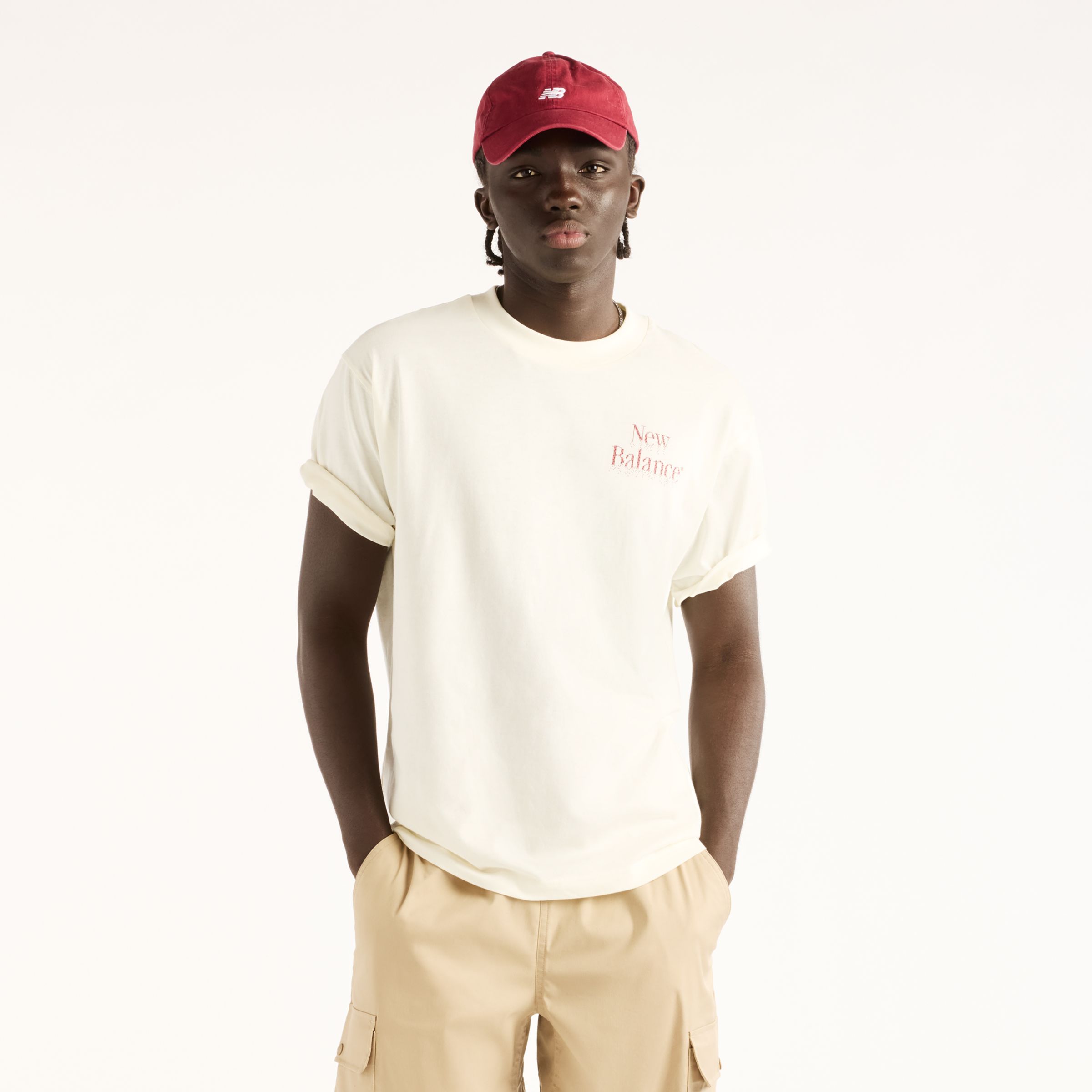 Fall is wearing size M and is 6'/183cm. Chest: 33.5"/85cm, Waist: 26.75"/68cm, Hips: 35"/89cm