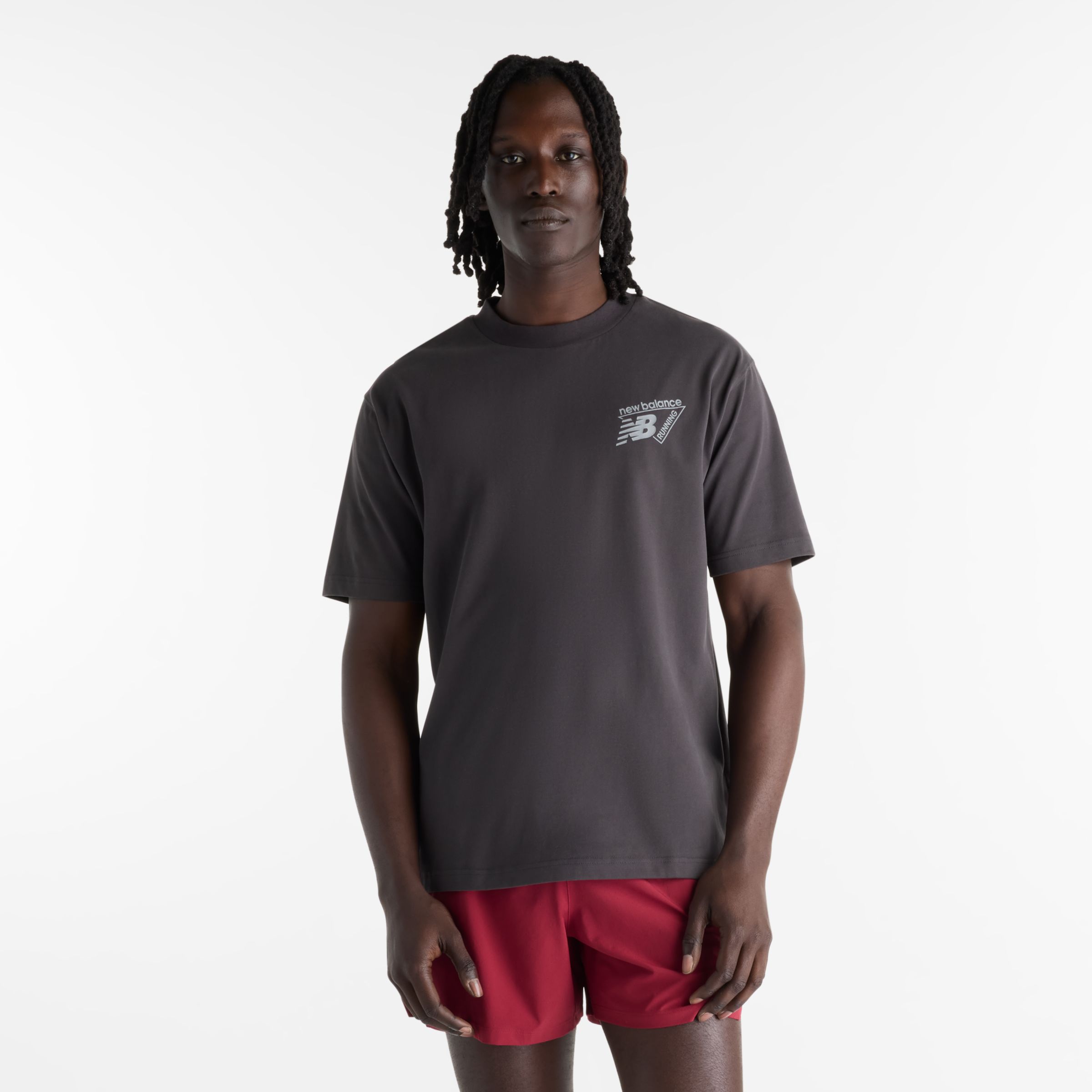 Hella is wearing size M and is 6'2"/188cm. Chest: 37"/94cm, Waist: 30"/76cm