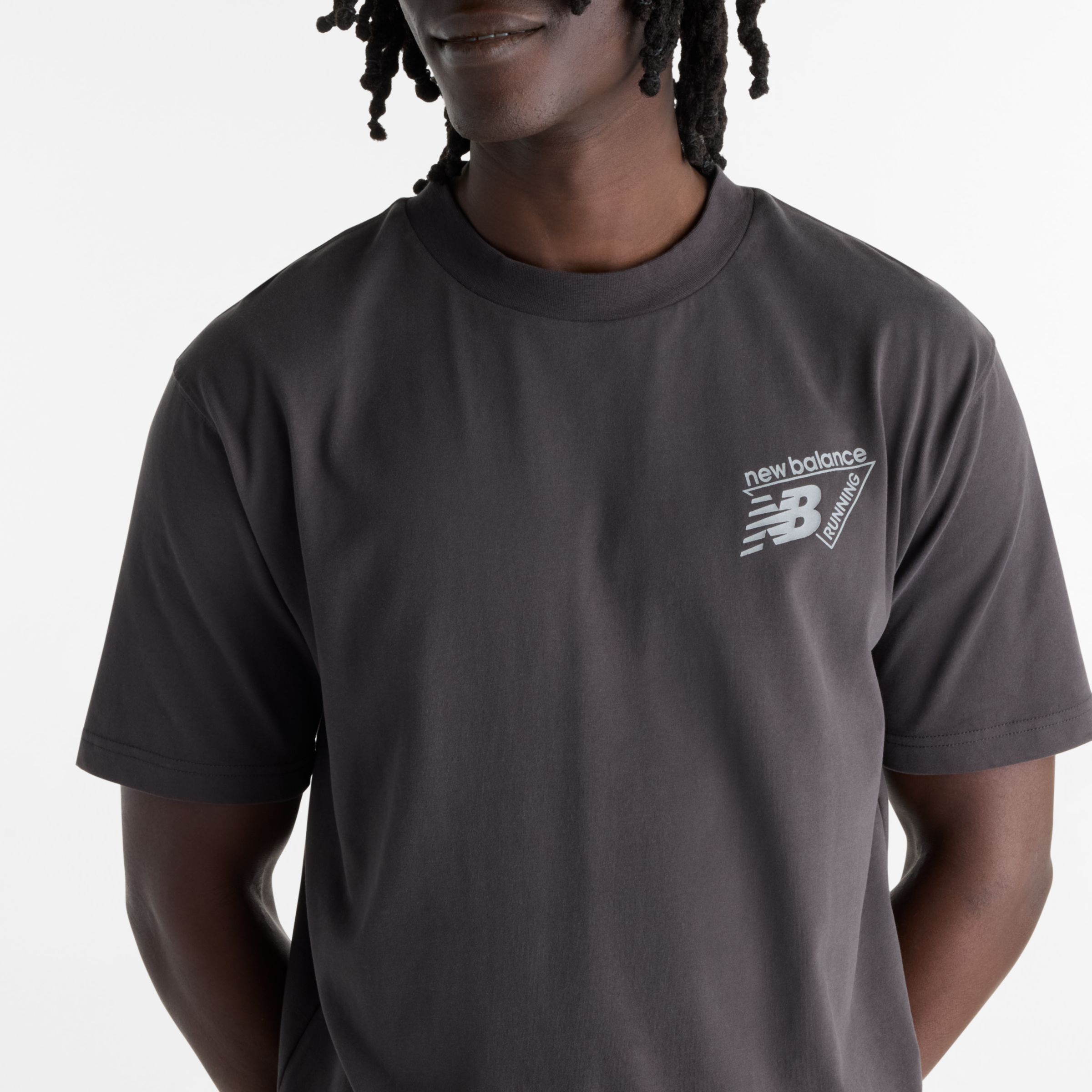 Hella is wearing size M and is 6'2"/188cm. Chest: 37"/94cm, Waist: 30"/76cm