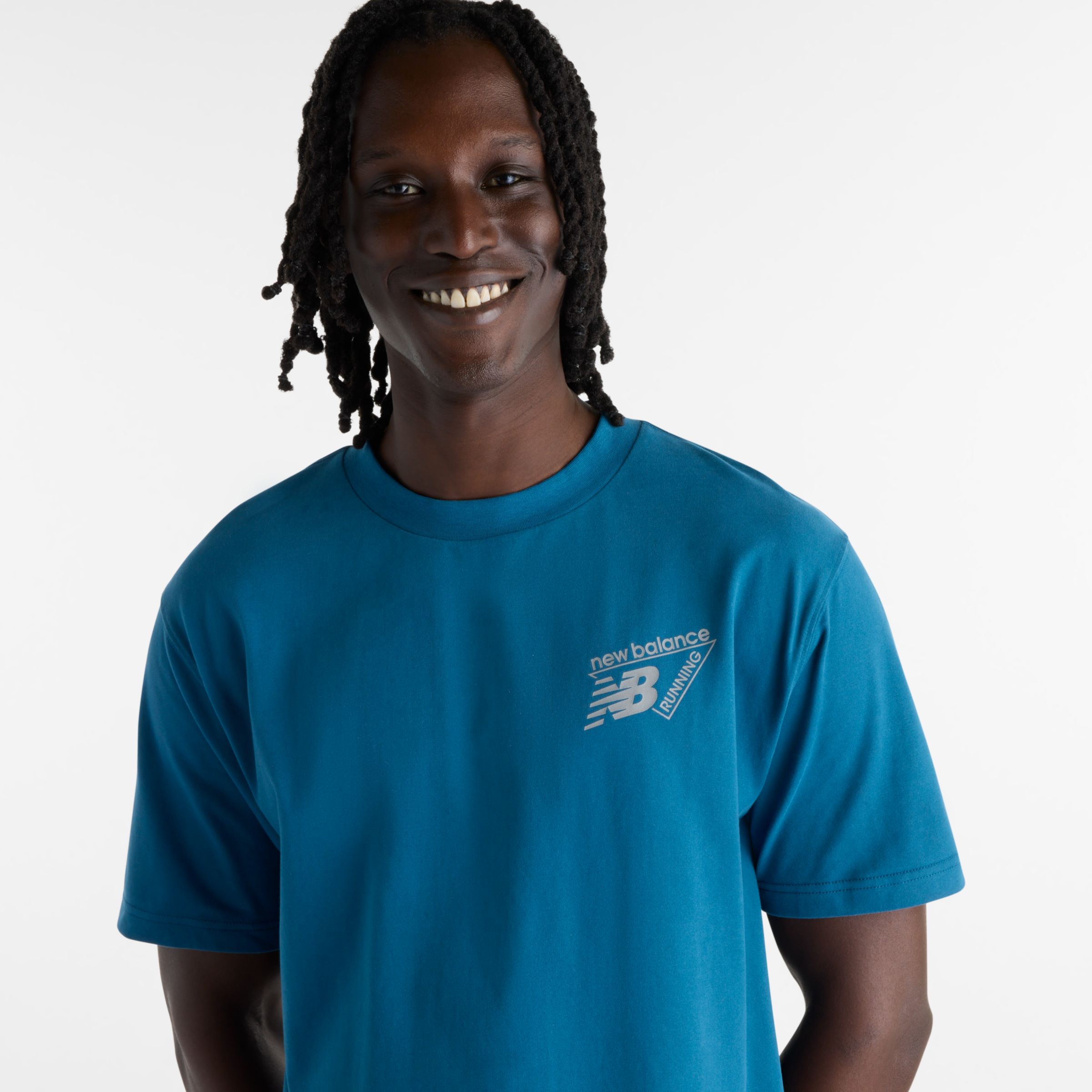 Hella is wearing size M and is 6'2"/188cm. Chest: 37"/94cm, Waist: 30"/76cm