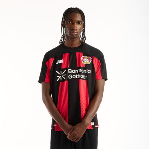 Мужские брюки New Balance Bayer 04 26/27 Home Short Sleeve Jersey