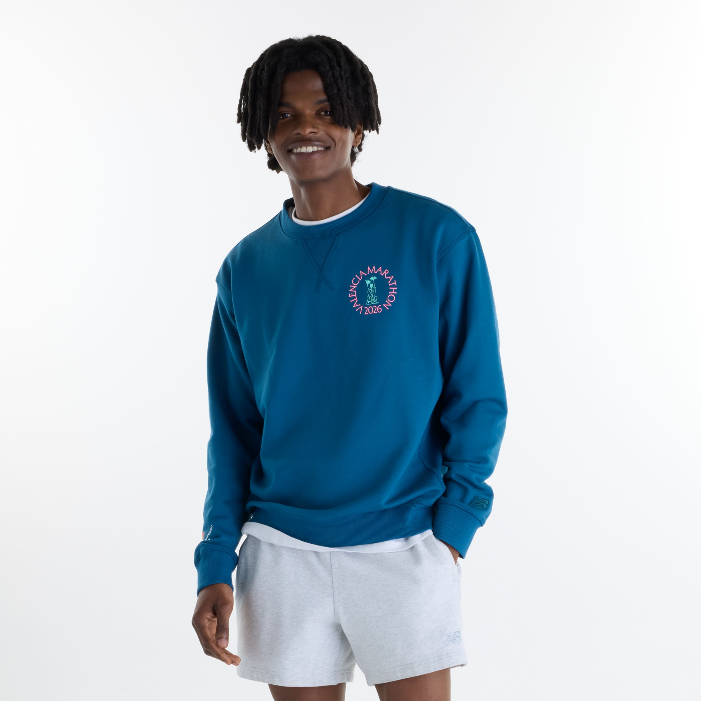 Glad is wearing size M and is 6'1"/ 185cm. Waist: 29"/74cm