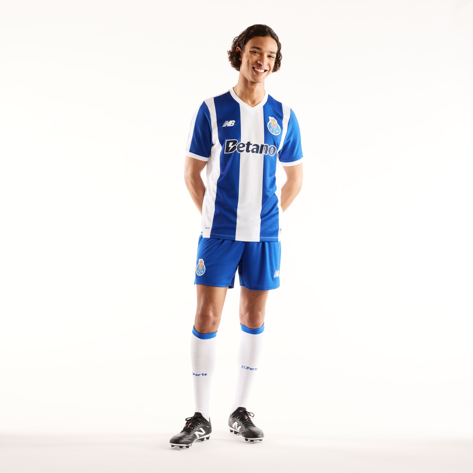 Мужские брюки New Balance FC Porto 26/27 Home Short Sleeve Jersey — фото 2