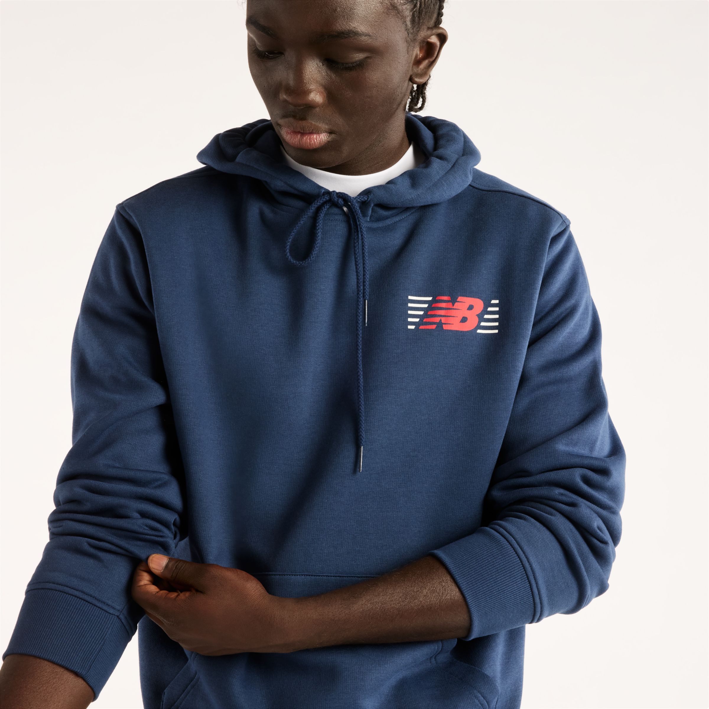 Fall is wearing size M and is 6'/183cm. Chest: 33.5"/85cm, Waist: 26.75"/68cm, Hips: 35"/89cm