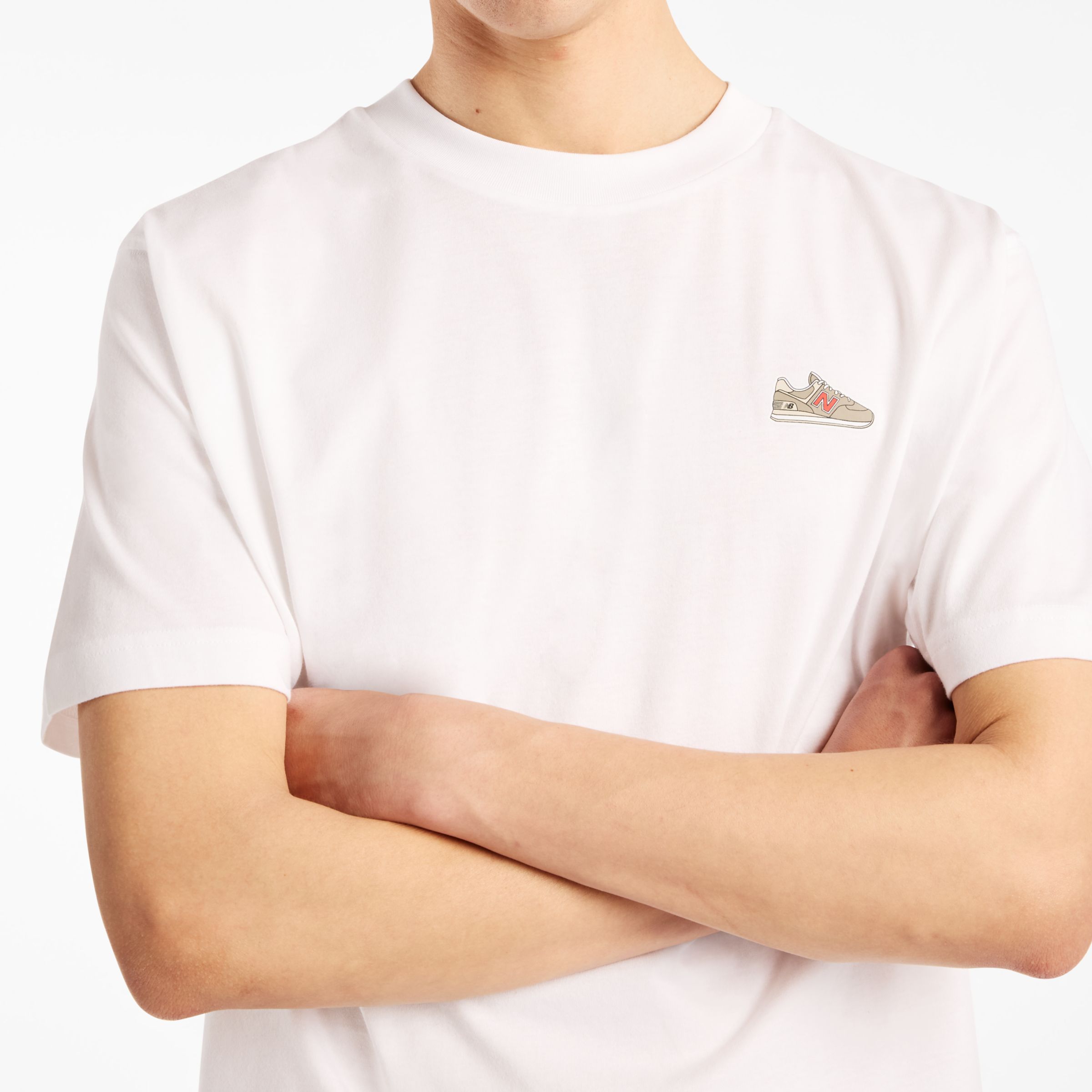 Nelson is wearing size M and is 5'4.5/164cm. Chest: 34.75"/88cm, Waist: 29"/74cm, Hips: 35.5"/90cm