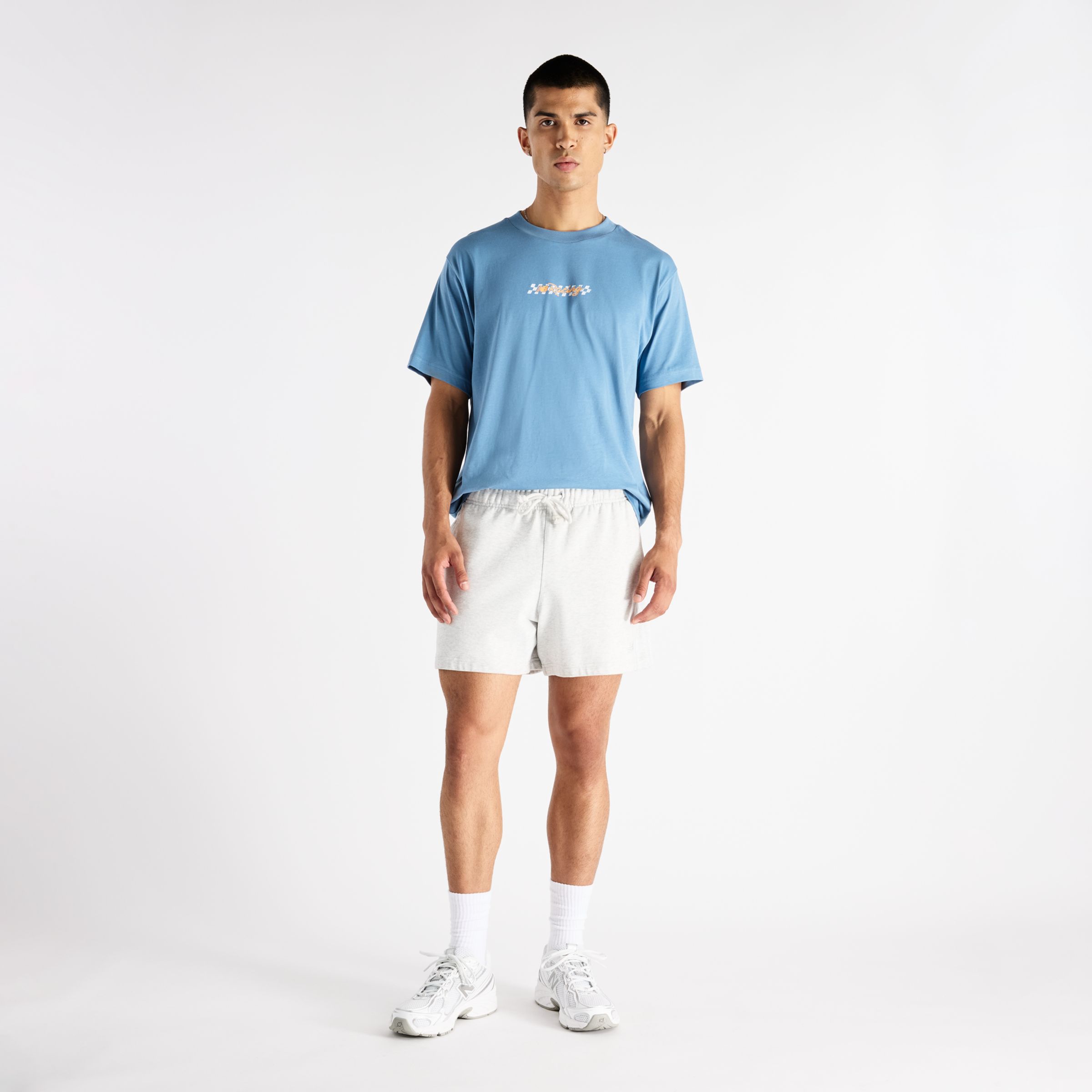 Nelson is wearing size M and is 6'1"/185.42cm. Chest: 38"/96.52cm, Waist: 30"/76.2cm, Hips: 38.5"/97.79cm