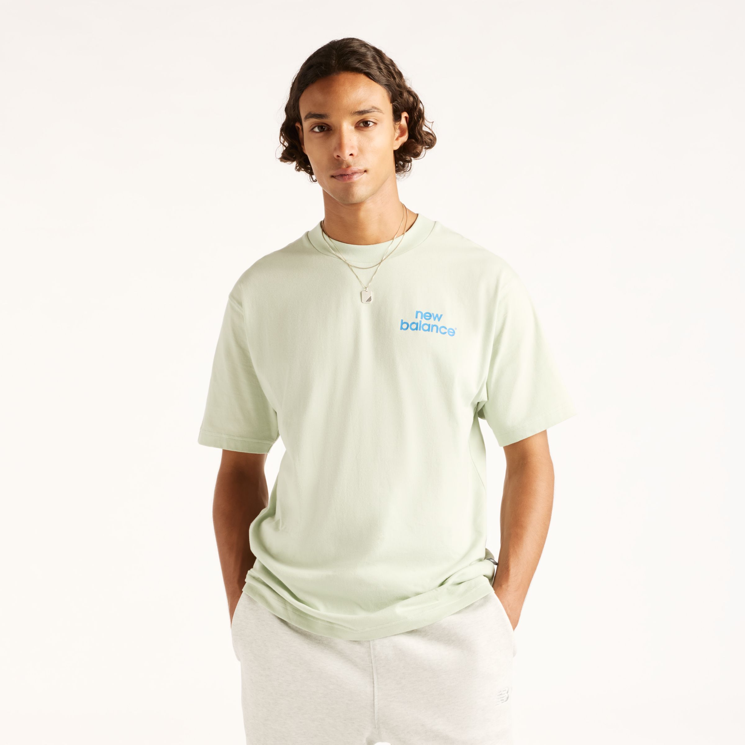 Djairo is wearing size M and is 6'0.5"/184cm. Chest: 37.25"/95cm, Waist: 29.5"/75cm, Hips: 37"/94cm