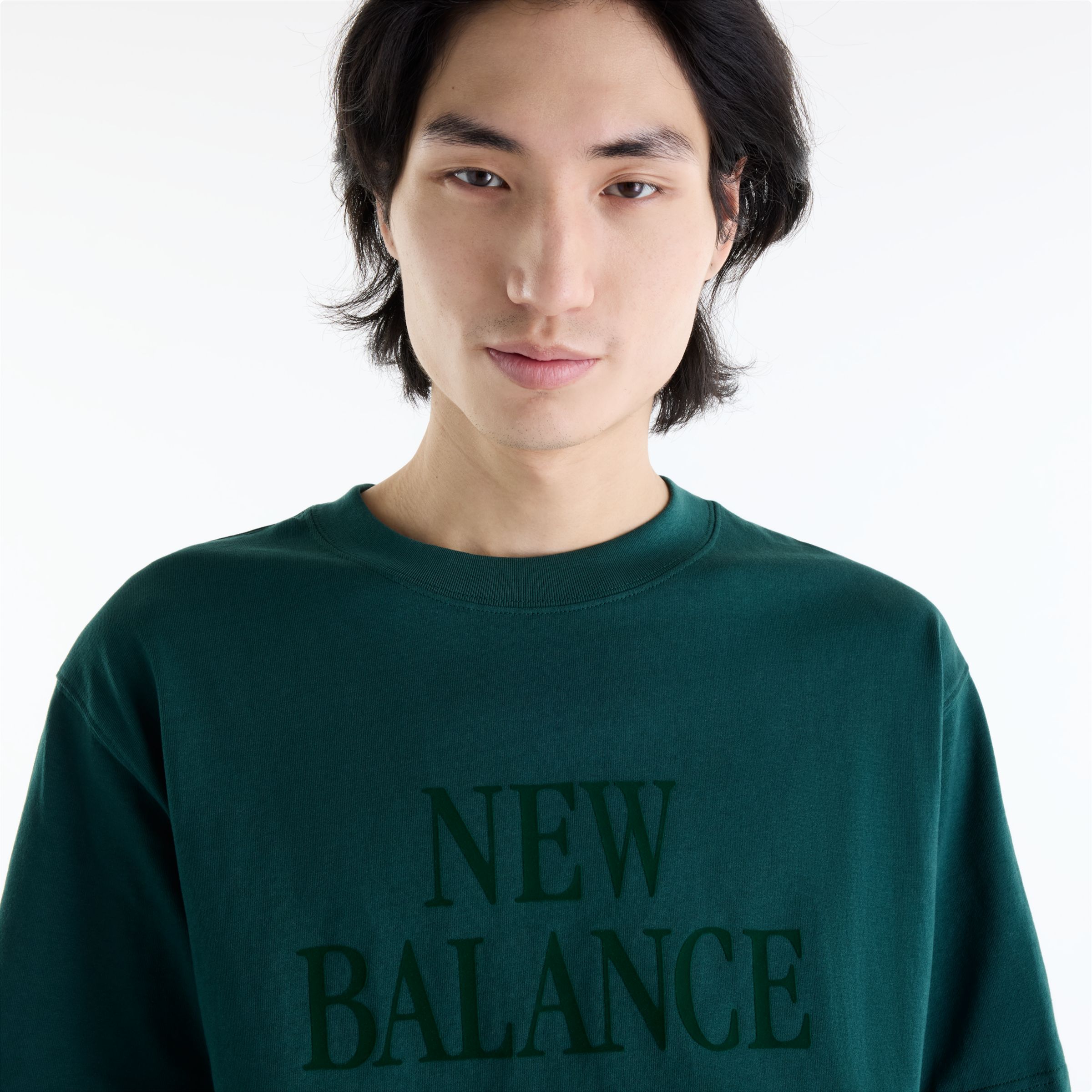 Justin is wearing size M and is 6'11"/186cm. Chest: 34"/86cm, Waist: 29"/74cm, Hips: 35"/89cm