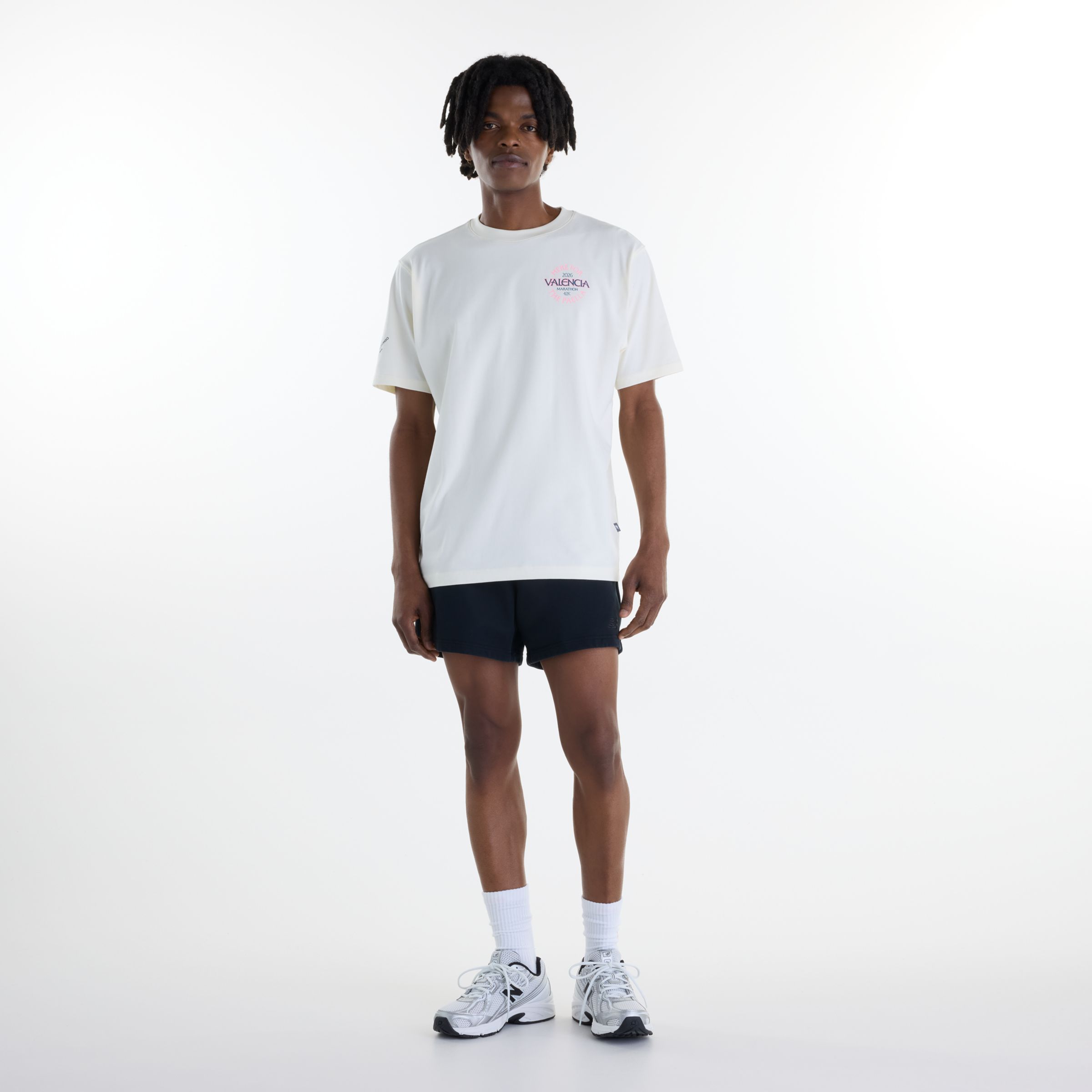 Glad is wearing size M and is 6'1"/ 185cm. Waist: 29"/74cm