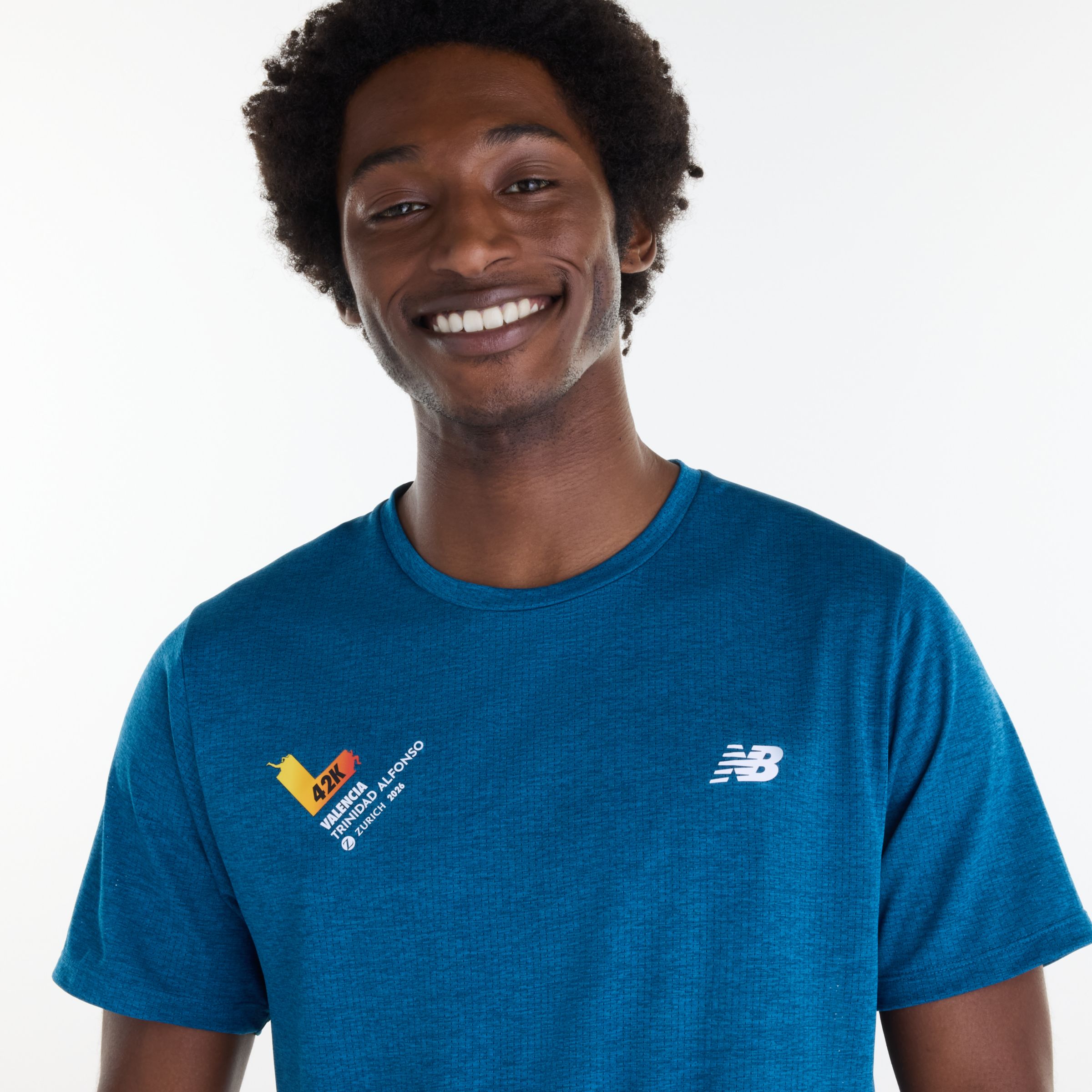 Tyliv is wearing size M and is 6'1"/186cm. Chest: 34.5"/88cm, Waist: 29"/74cm, Hips: 36.5"/93cm