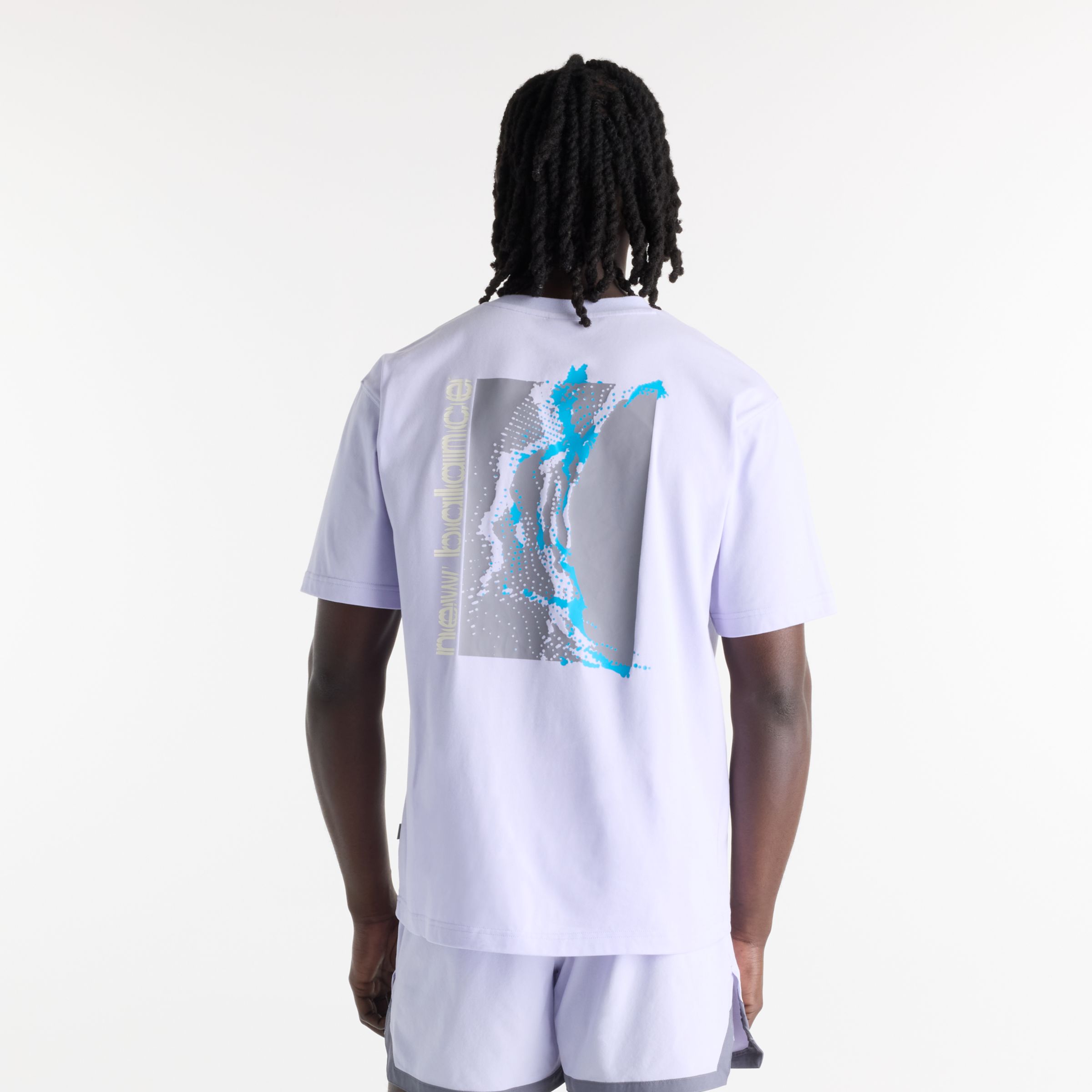 Hella is wearing size M and is 6'2"/188cm. Chest: 37"/94cm, Waist: 30"/76cm