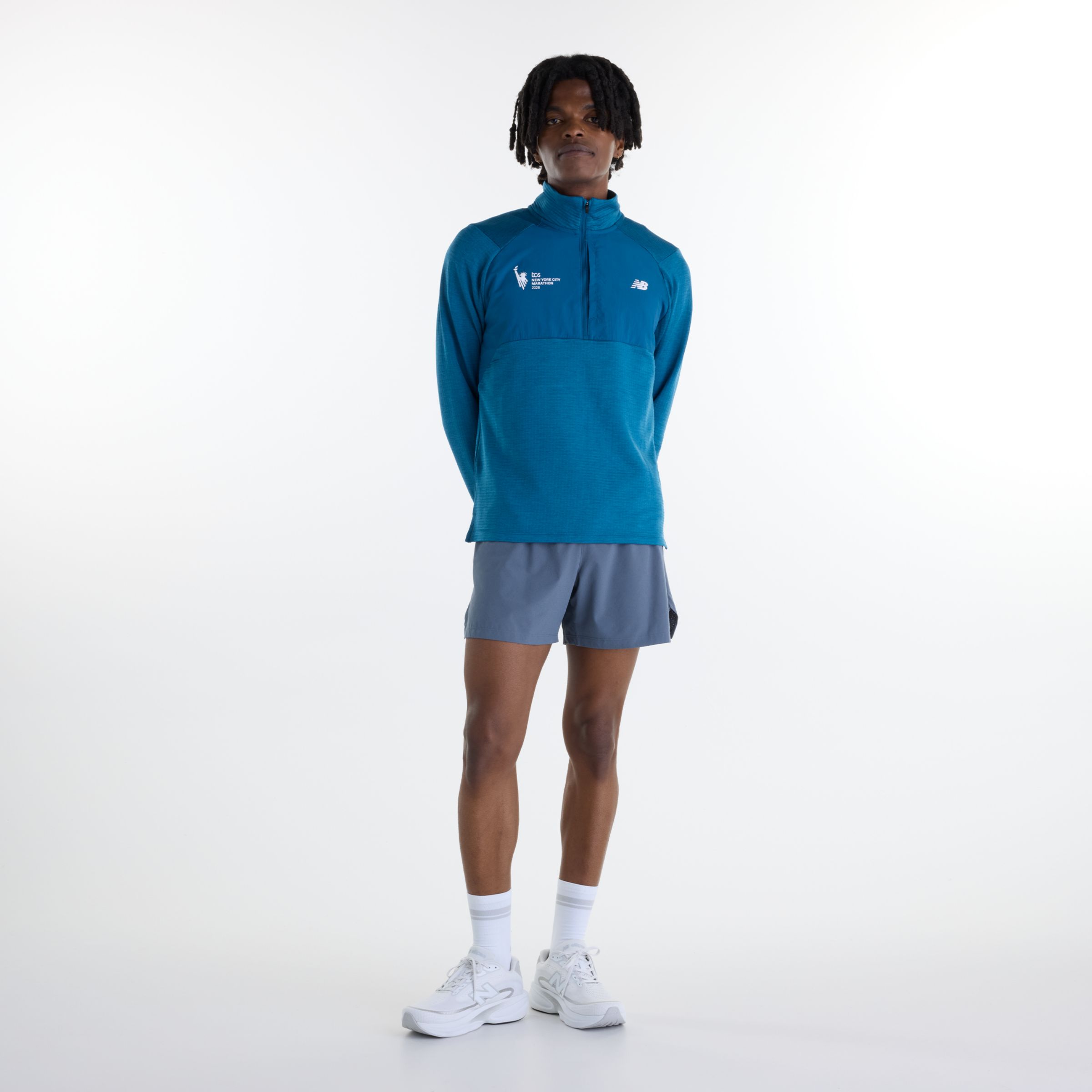 Glad is wearing size M and is 6'1"/ 185cm. Chest: 0, Waist: 29"/74cm