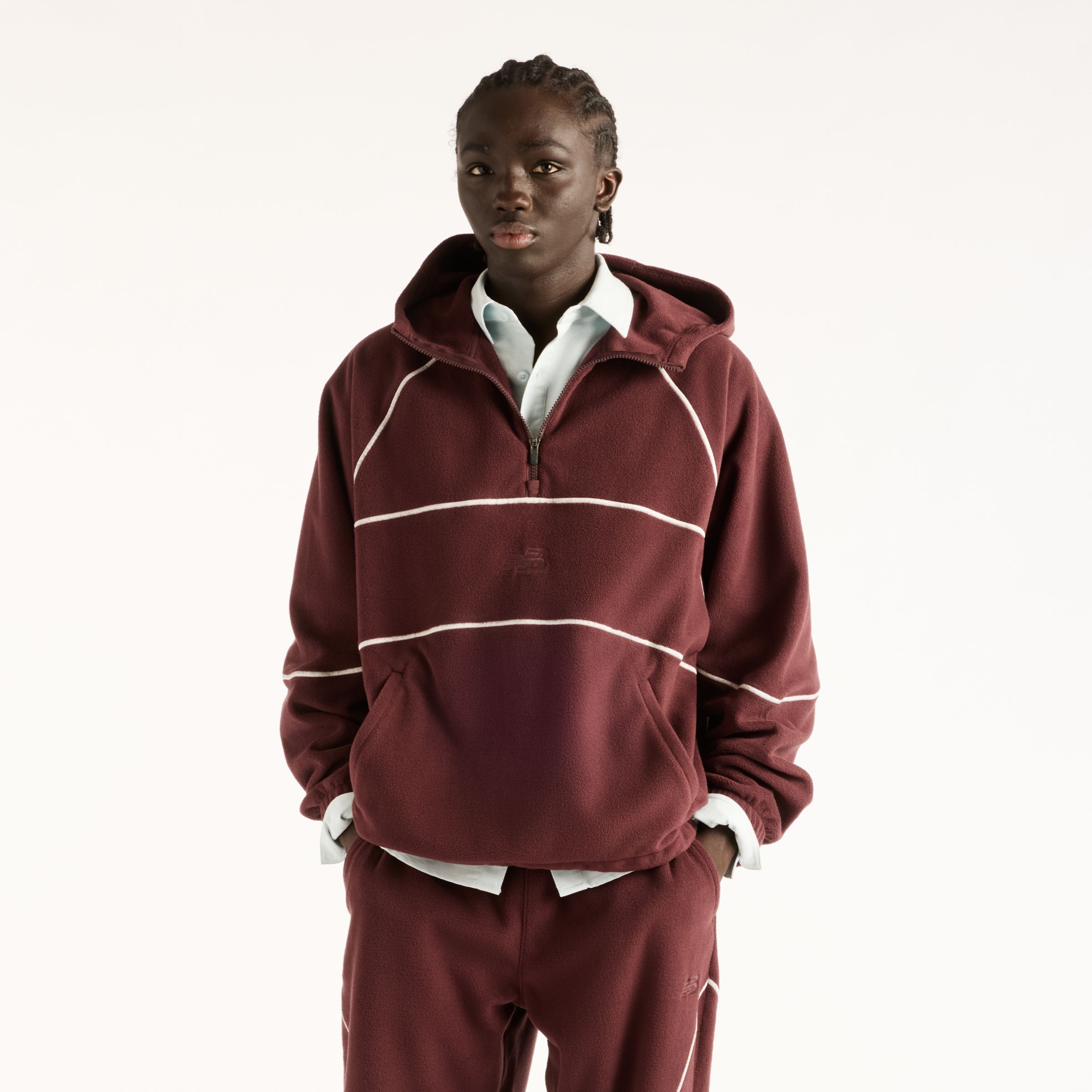Fall is wearing size M and is 6'/183cm. Chest: 33.5"/85cm, Waist: 26.75"/68cm, Hips: 35"/89cm