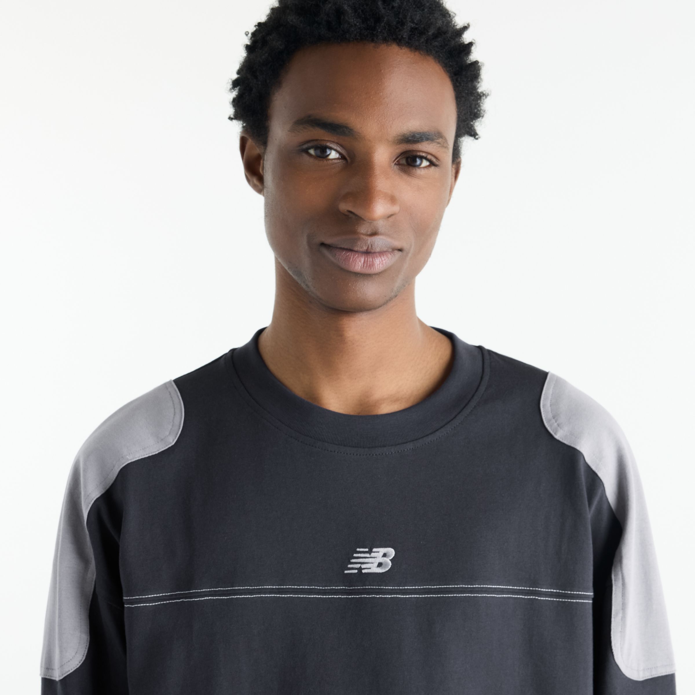 Sport レガシーグラフィックロングスリーブTシャツ