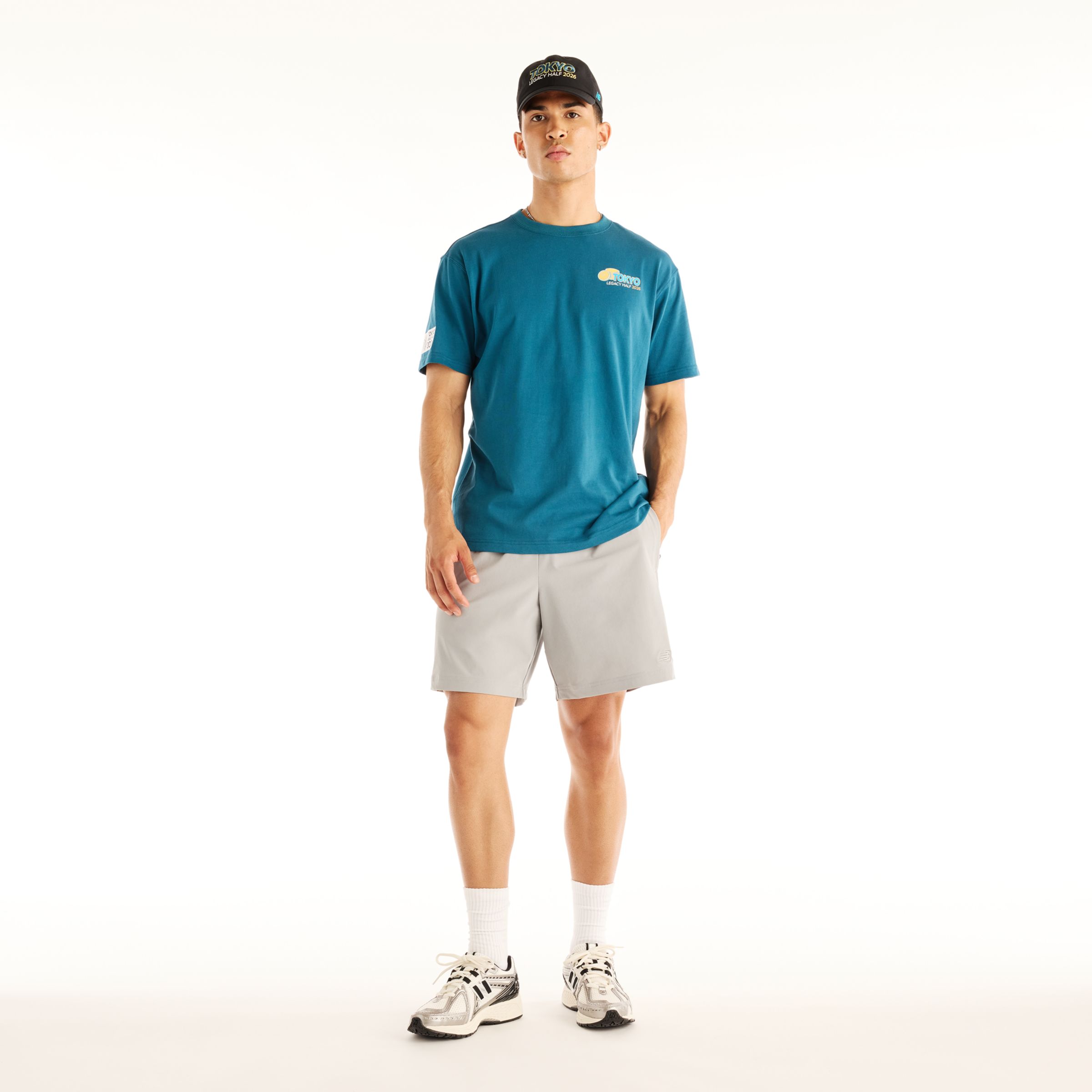 Nelson is wearing size M and is 6'1"/185.42cm. Chest: 38"/96.52cm, Waist: 30"/76.2cm, Hips: 38.5"/97.79cm