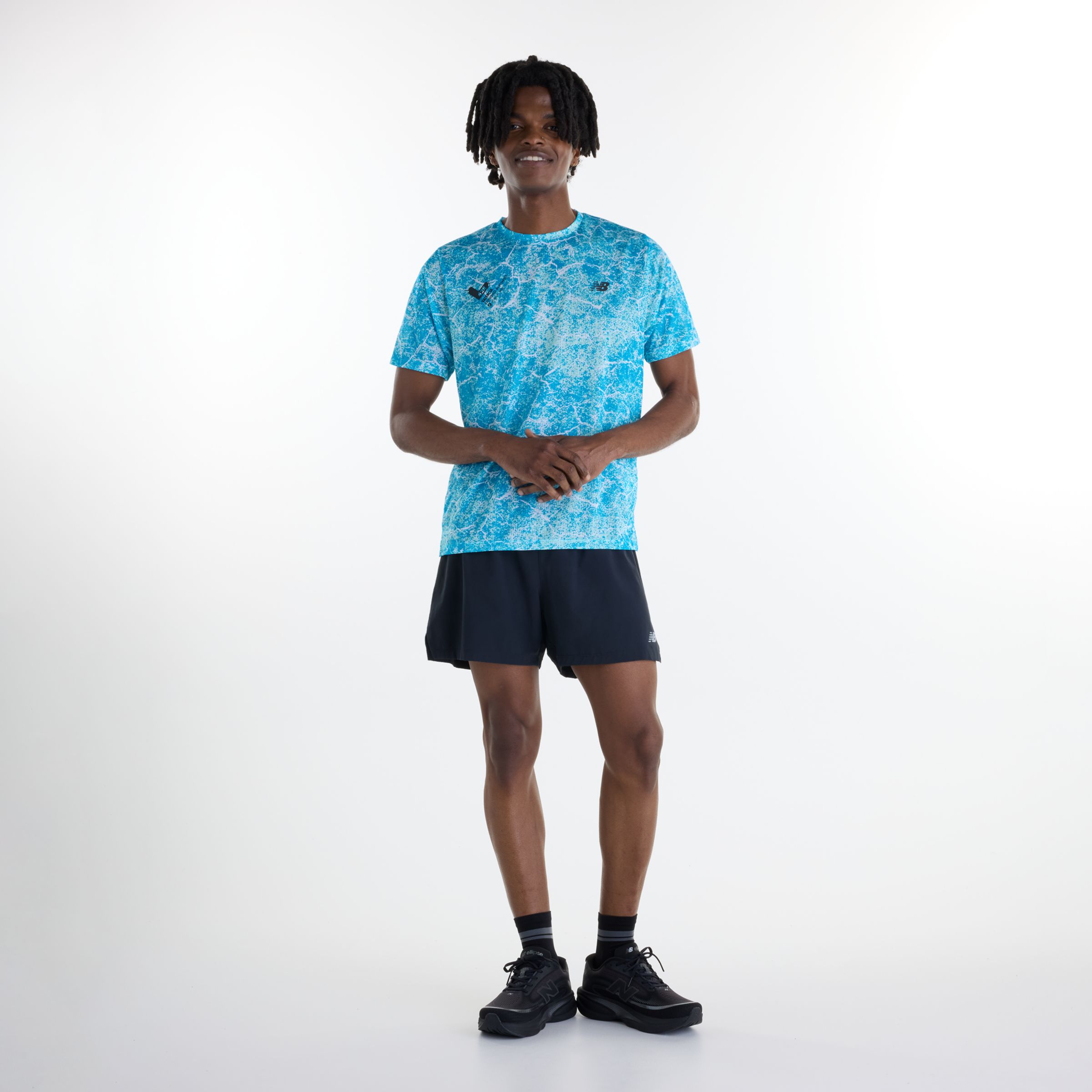 Glad is wearing size M and is 6'1"/ 185cm. Waist: 29"/74cm
