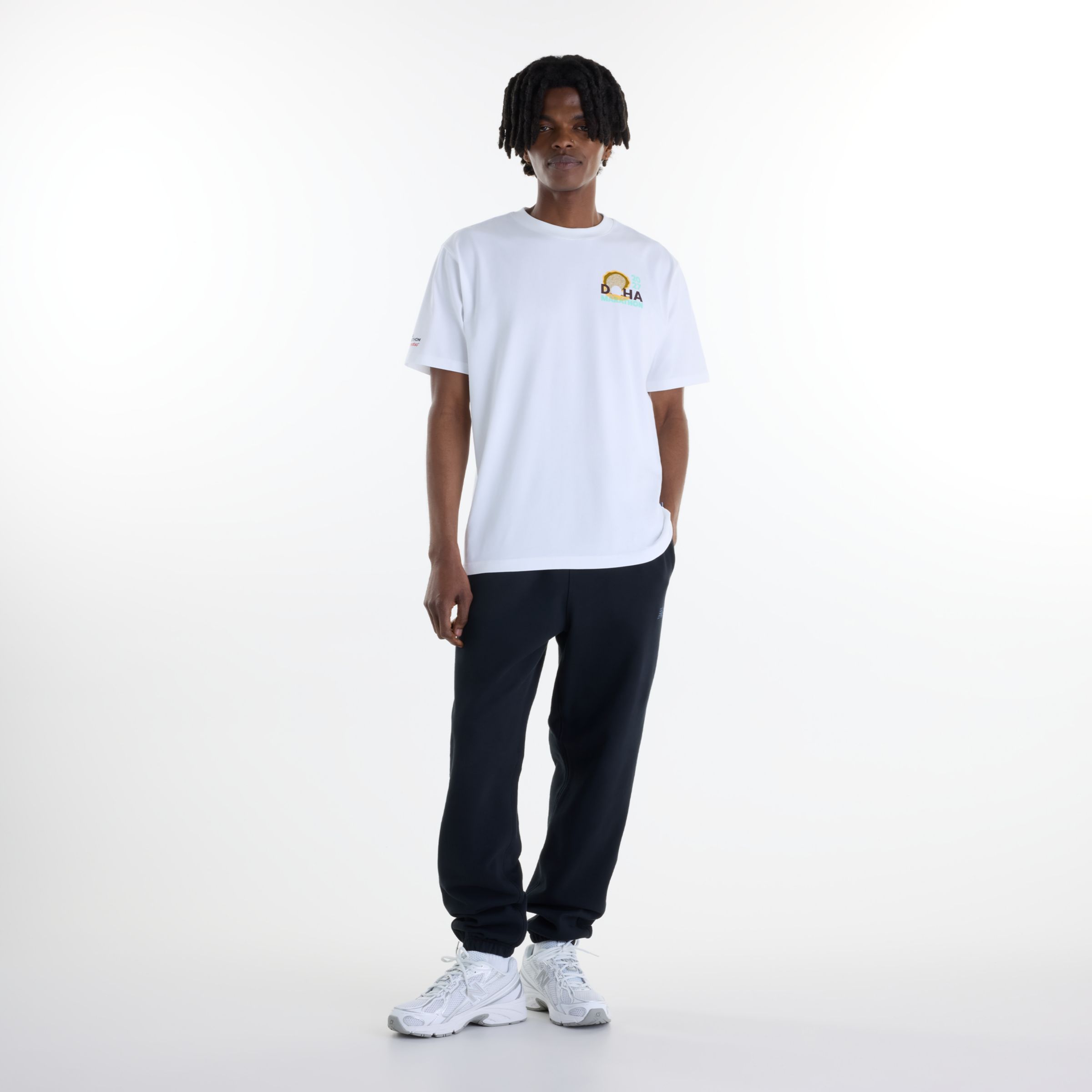Glad is wearing size M and is 6'1"/ 185cm. Waist: 29"/74cm