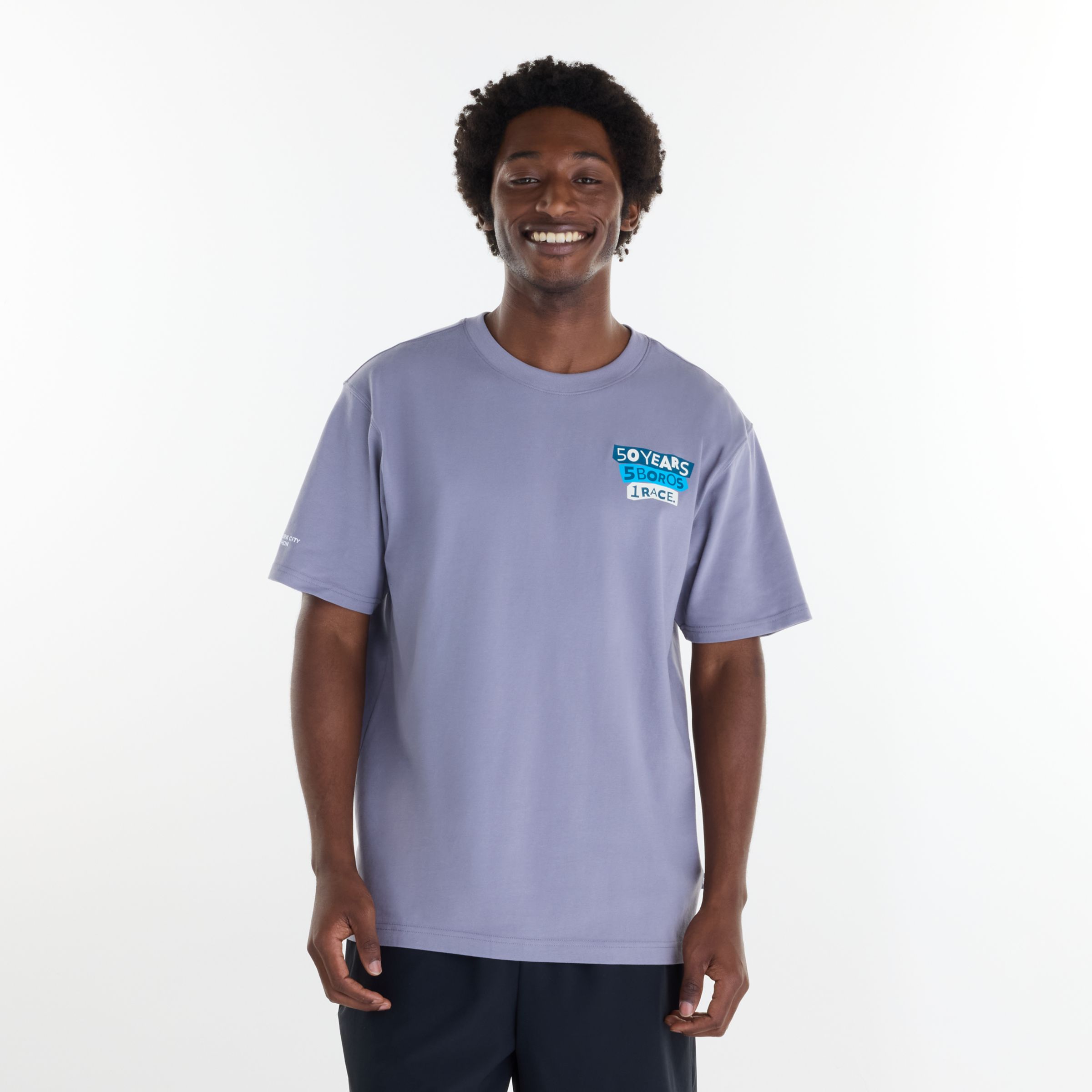 Tyliv is wearing size M and is 6'1"/186cm. Chest: 34.5"/88cm, Waist: 29"/74cm, Hips: 36.5"/93cm