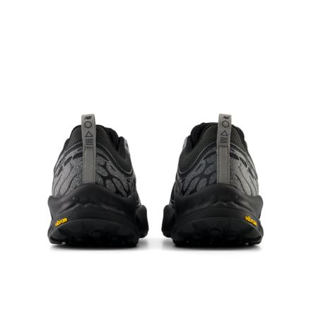 New balance hierro v3 black online