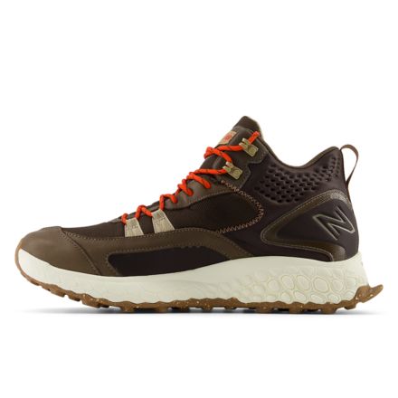 New balance gore on sale tex hiking shoes