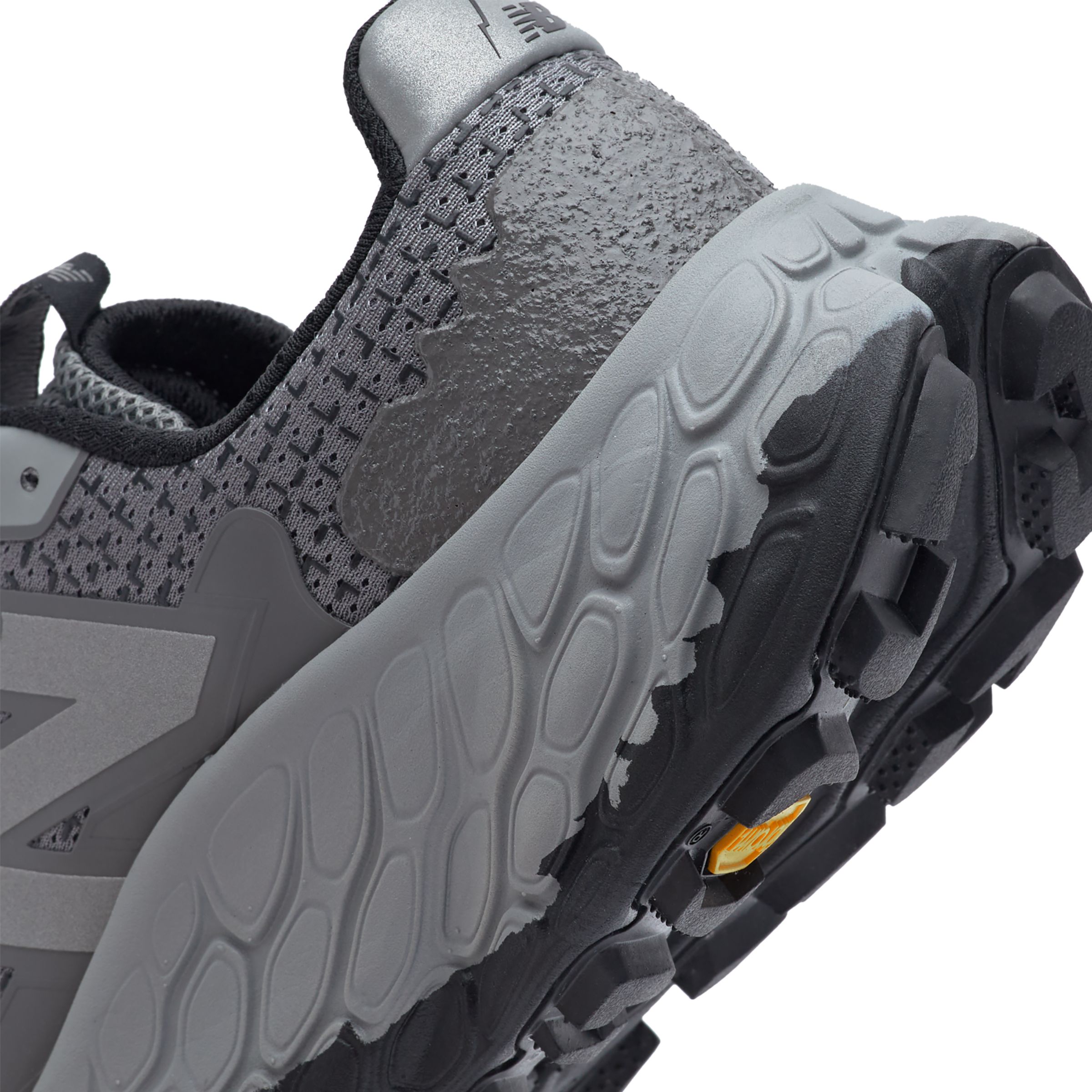 CAYL × New Balance Fresh Foam More Trail MTMORNCL CAYL New Balance Fresh Foam X More Trail V3 Shadow