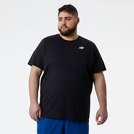 Alfredo is wearing size 3XL and is 6'1"/185cm. Chest: 50"/127cm, Waist: 46"/117cm, Hips: 50"/126cm image number null