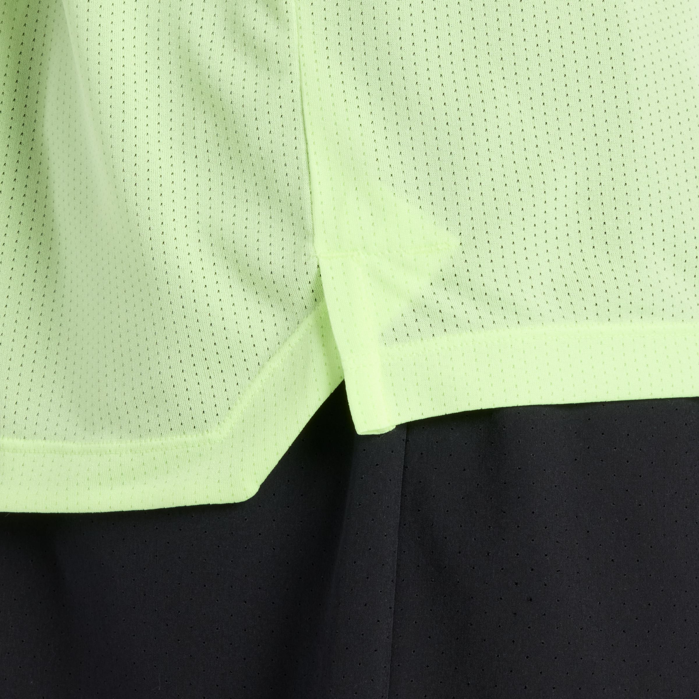 United Airlines NYC Half Men's RC Essential T-Shirt