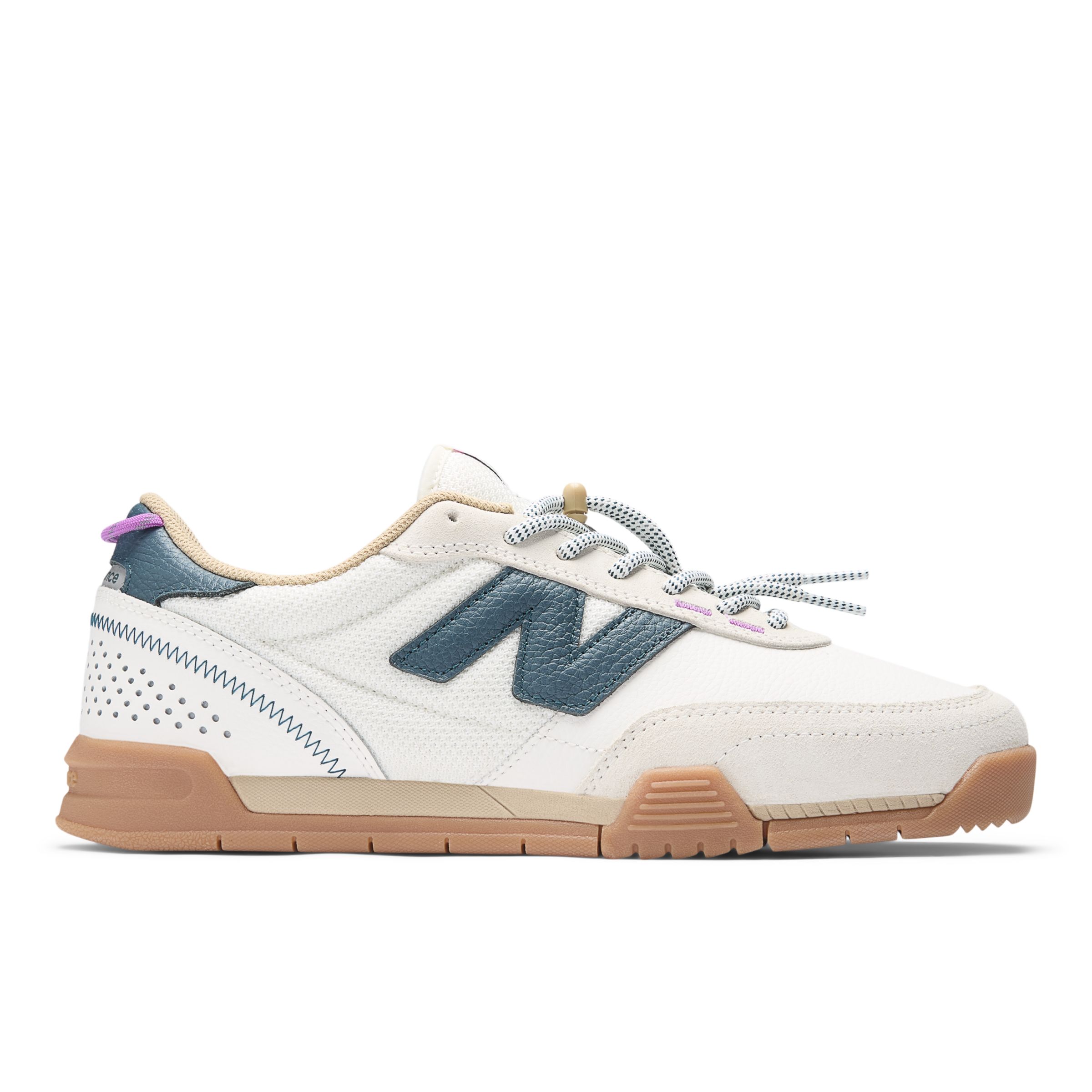New Balance Unisex NB Numeric 440 V2 Trail Low in White/Blue Suede/Mesh, size 7.5