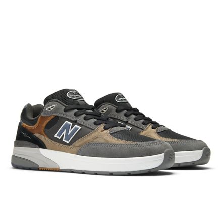 NB Numeric Andrew Reynolds 933