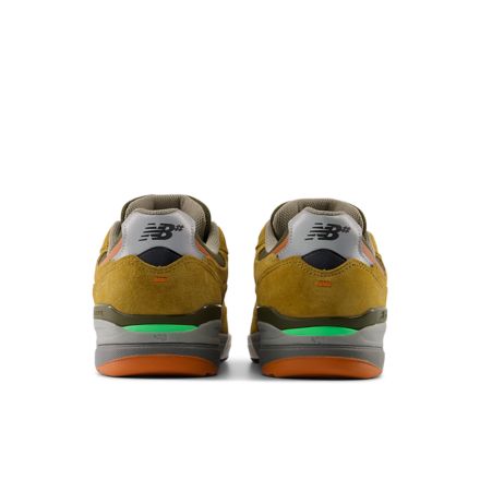 NB Numeric Andrew Reynolds 933