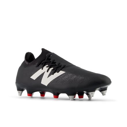 Kasut bola cheap new balance