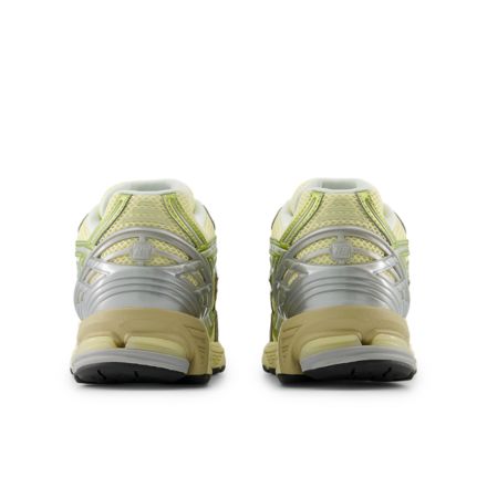 New Balance 1906R人気のゴールド サイズ24.0希少サイズ 1906R