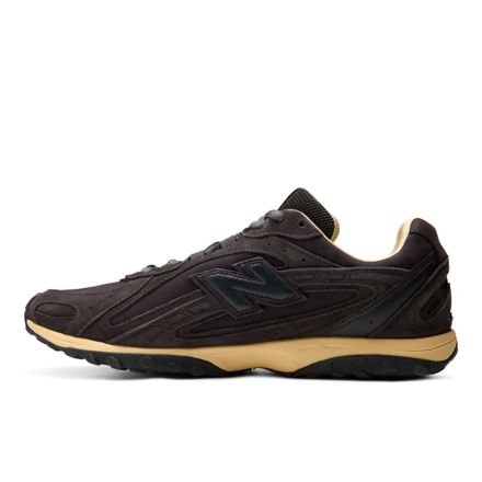 AURALEE x New Balance 204L