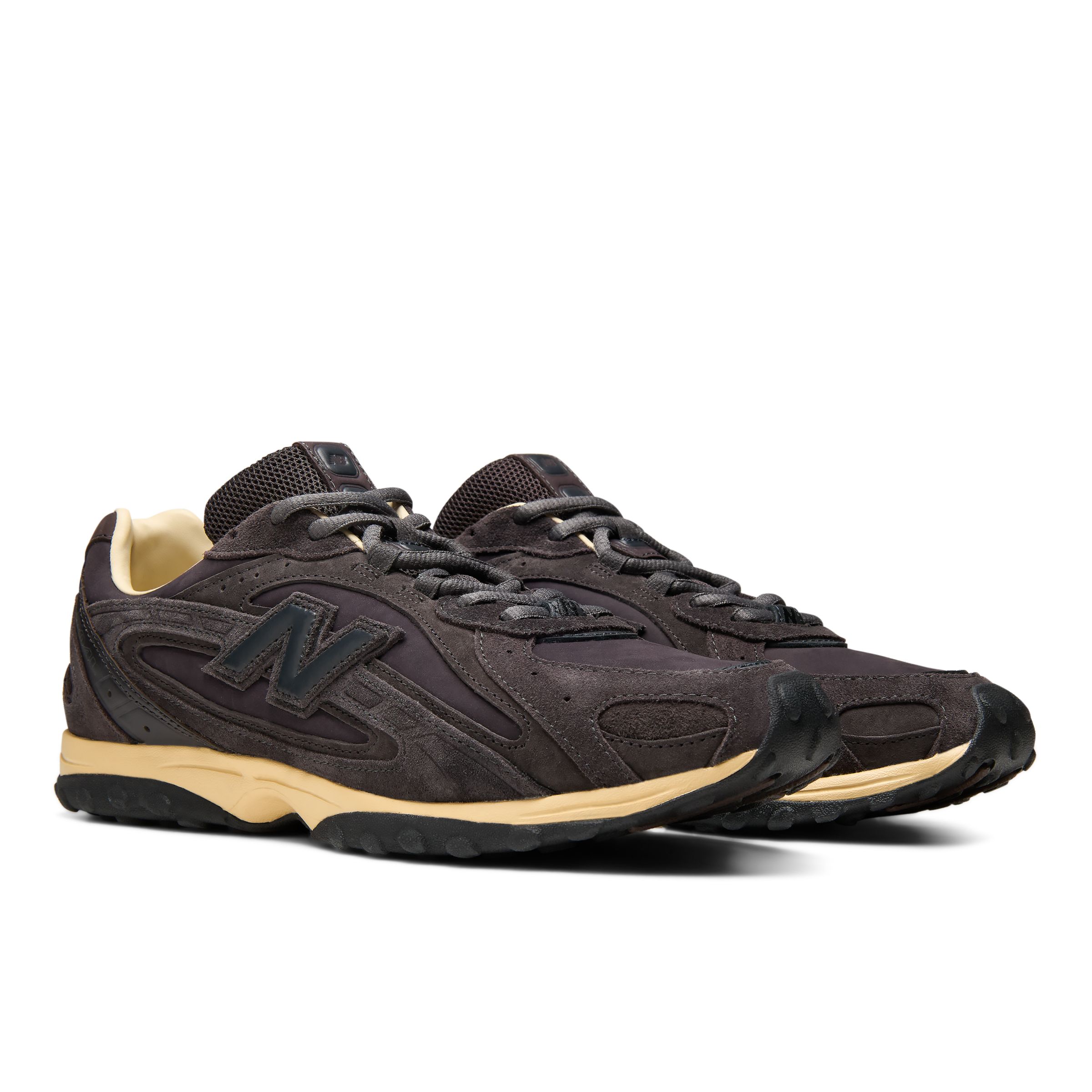 AURALEE x New Balance 204L