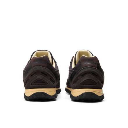 AURALEE x New Balance 204L