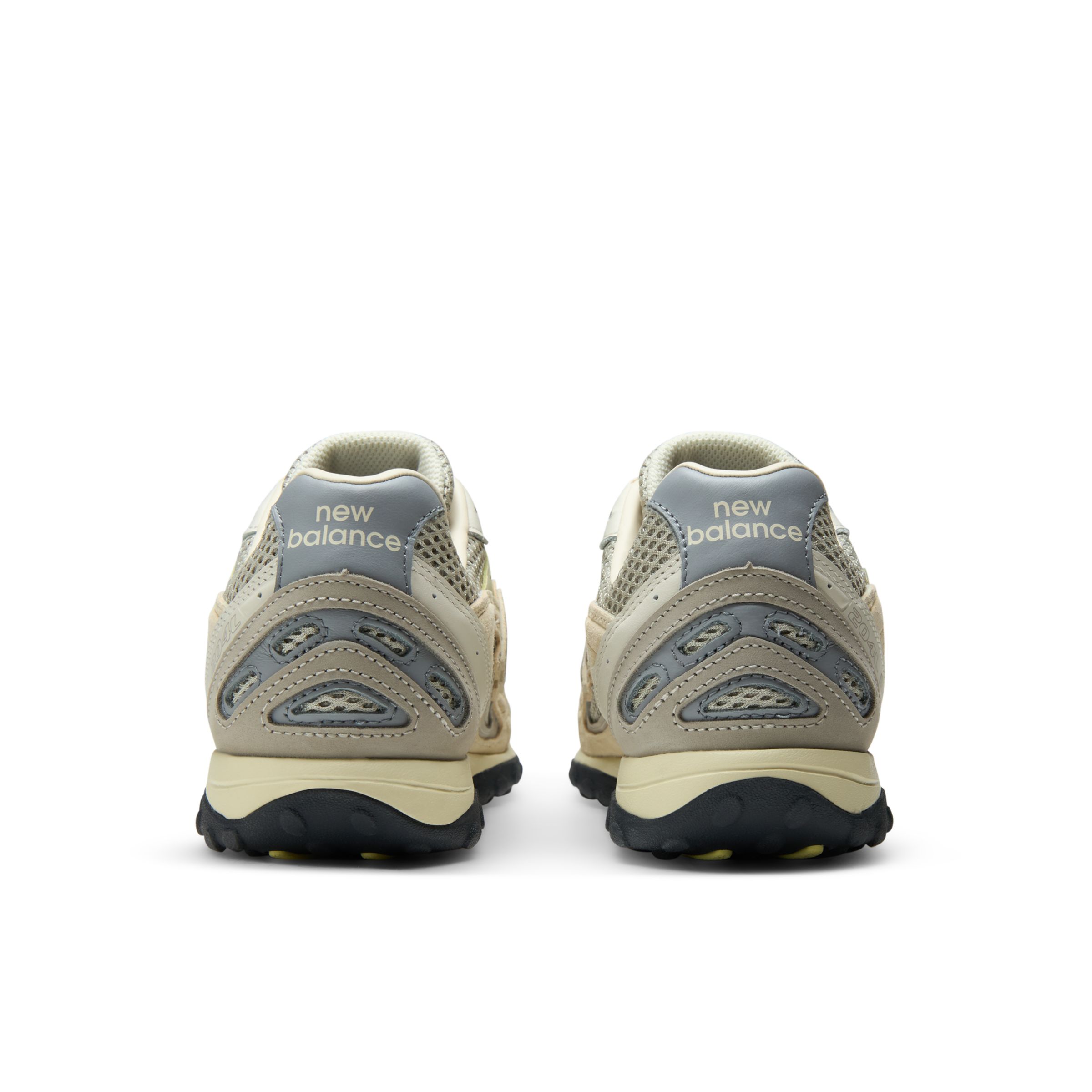 AURALEE x New Balance 204L