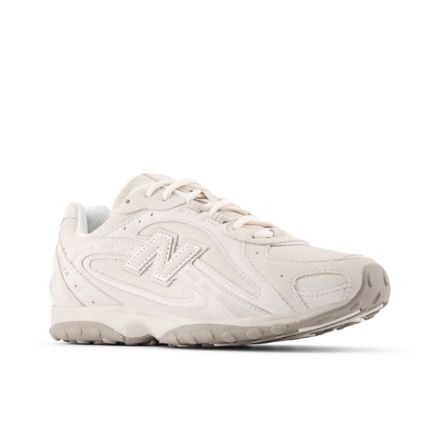 New Balance 204 ニューバランス　ブラウン New Balance 204 ニューバランス ブラウン - メルカリ