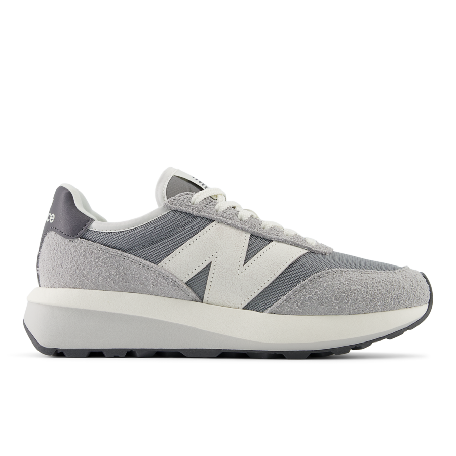 New Balance 370