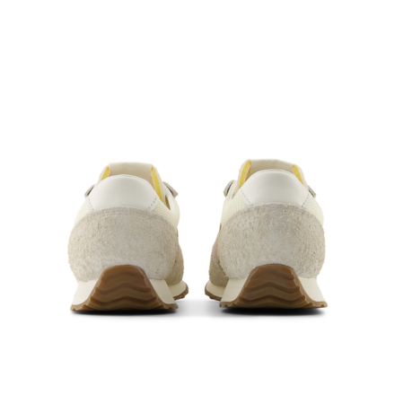 Shop Unisex 471 Lifestyle Shoes Online - New Balance