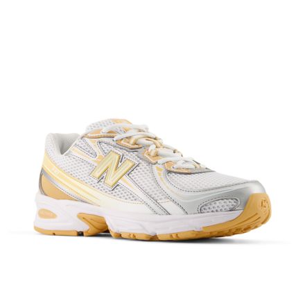 740, White with Indoor Court with Ash Wood with Silver Metallic, U740NH2