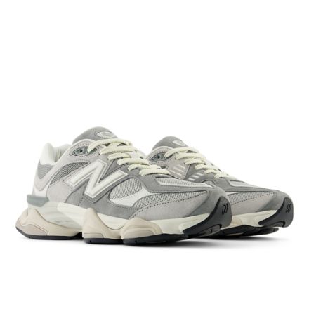 New balance chunky trainers deals