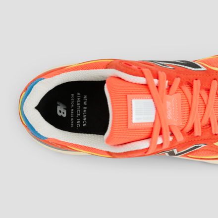 Made in USA 990v4